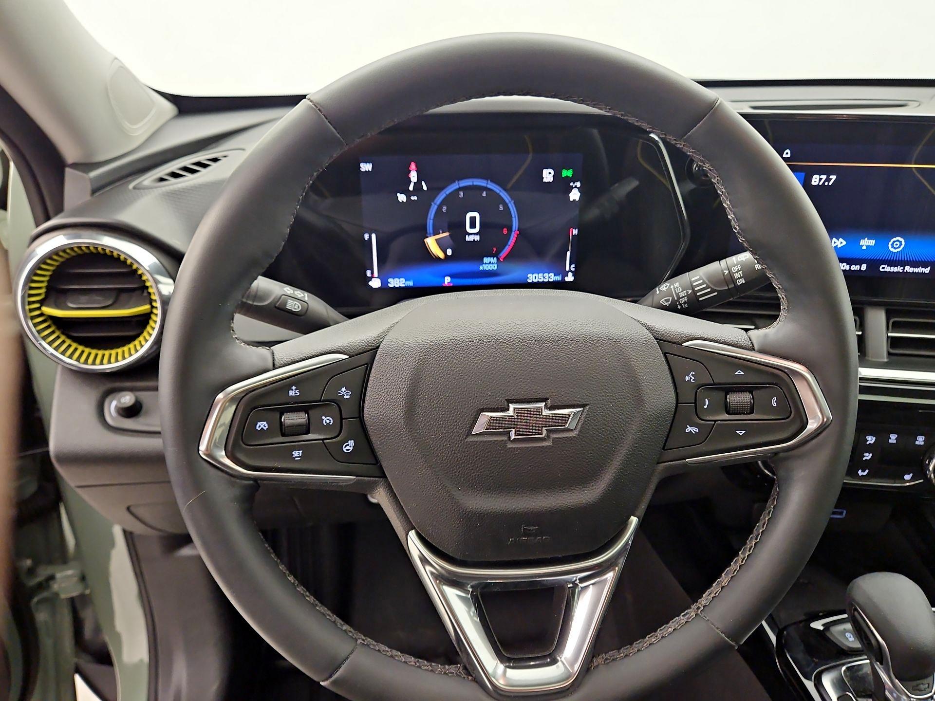 Thumbnail: 2025 Chevrolet Trax - 10