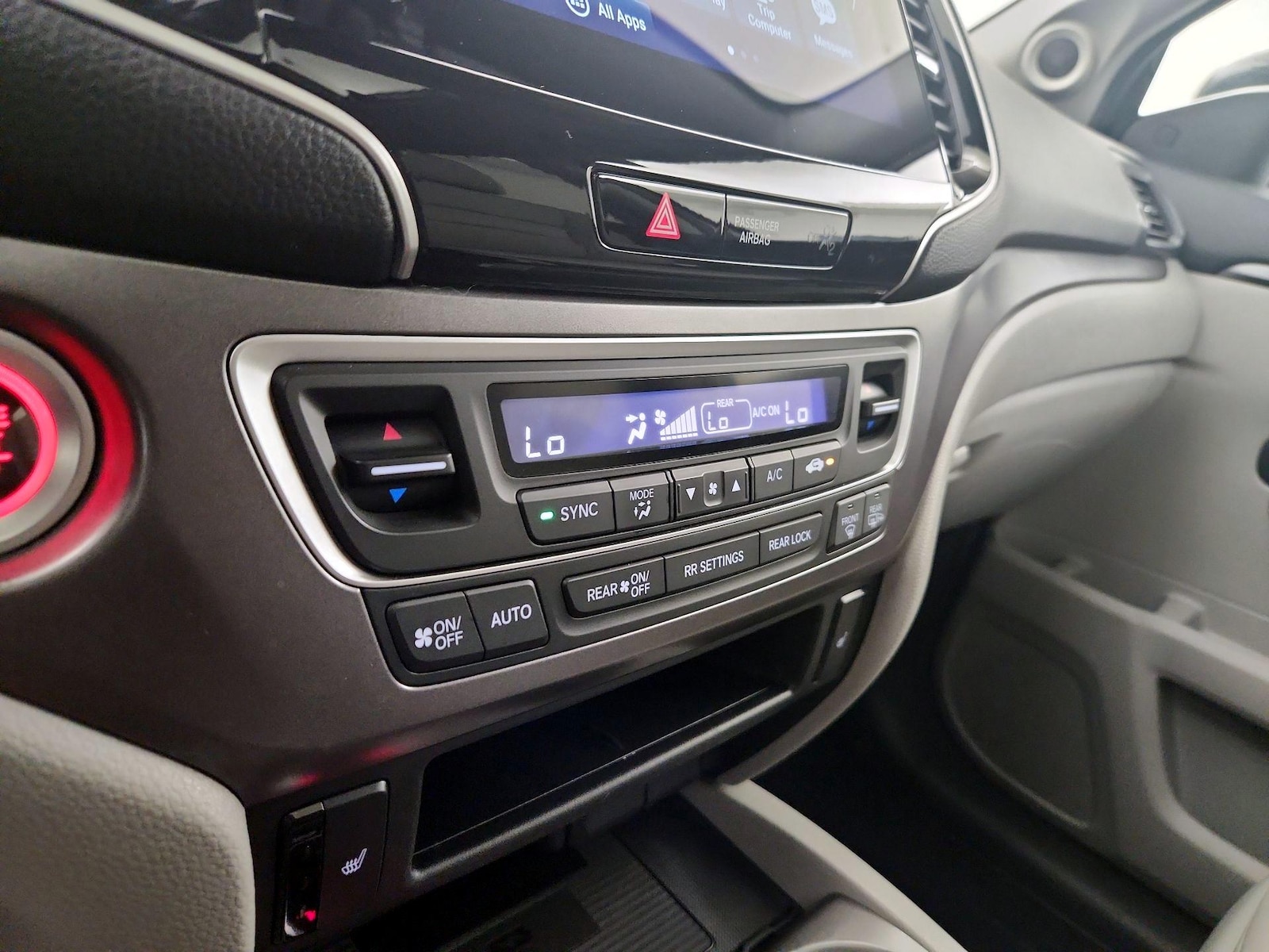 2022 Honda Pilot SE - Photo 14
