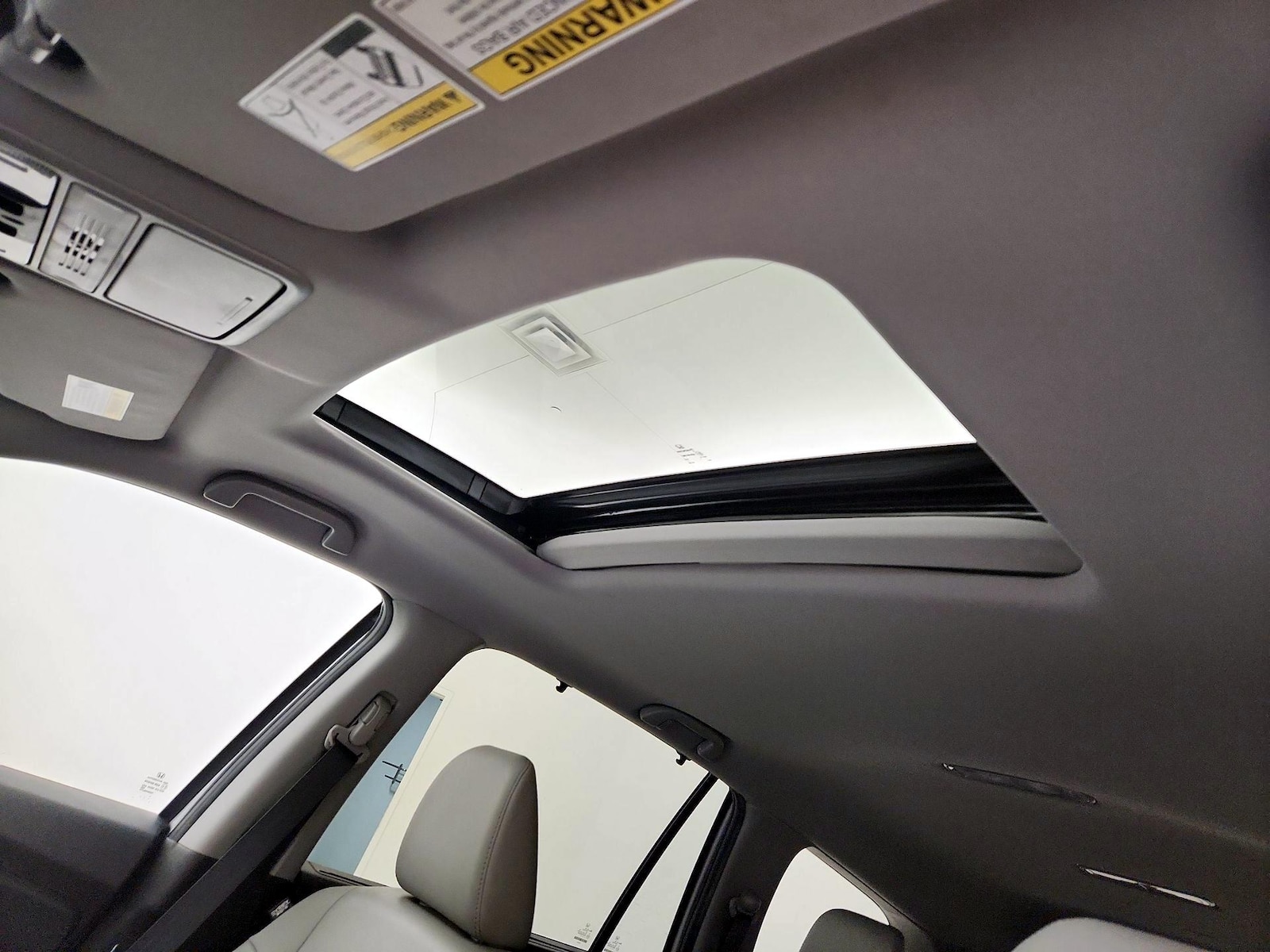 2022 Honda Pilot SE - Photo 17