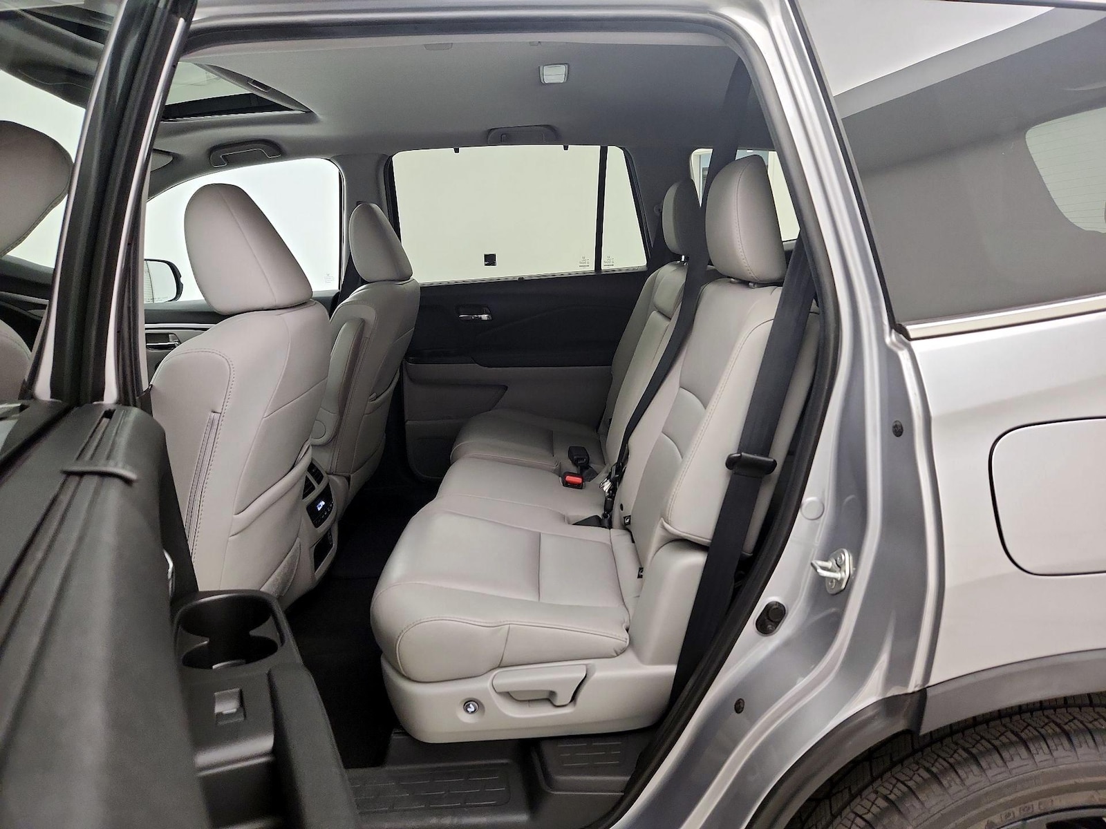 2022 Honda Pilot SE - Photo 18