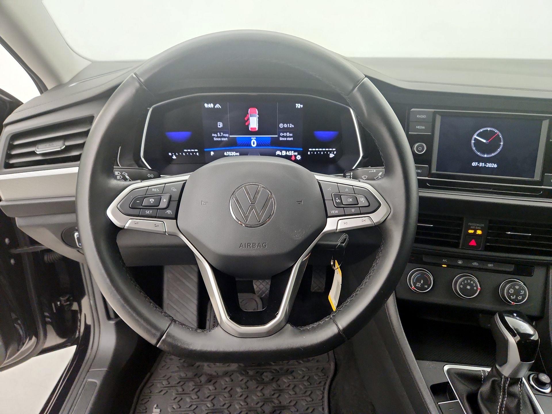 Thumbnail: 2023 Volkswagen Jetta - 10