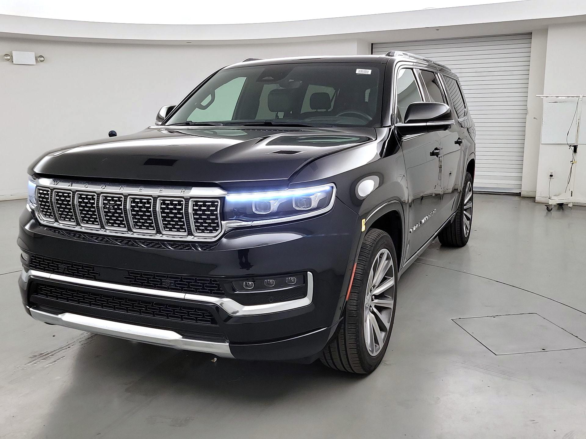 Thumbnail: 2023 Jeep Grand Wagoneer L - 3