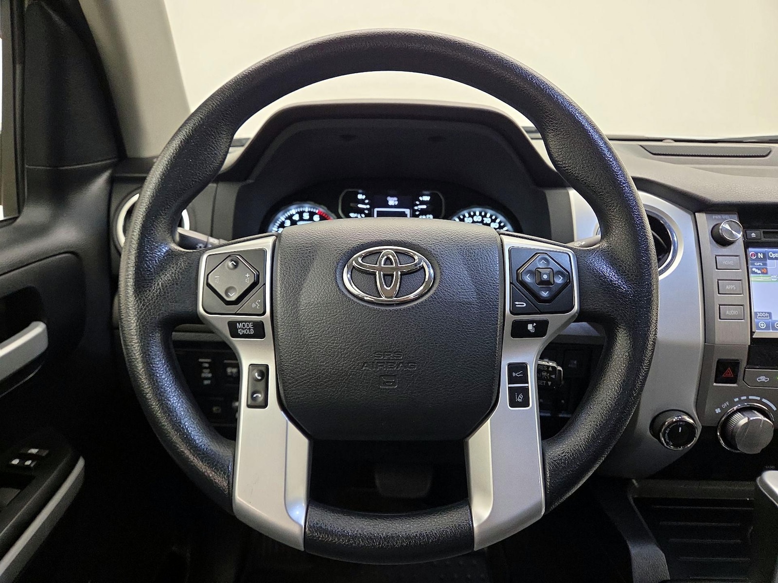 2018 Toyota Tundra SR5 - Photo 11