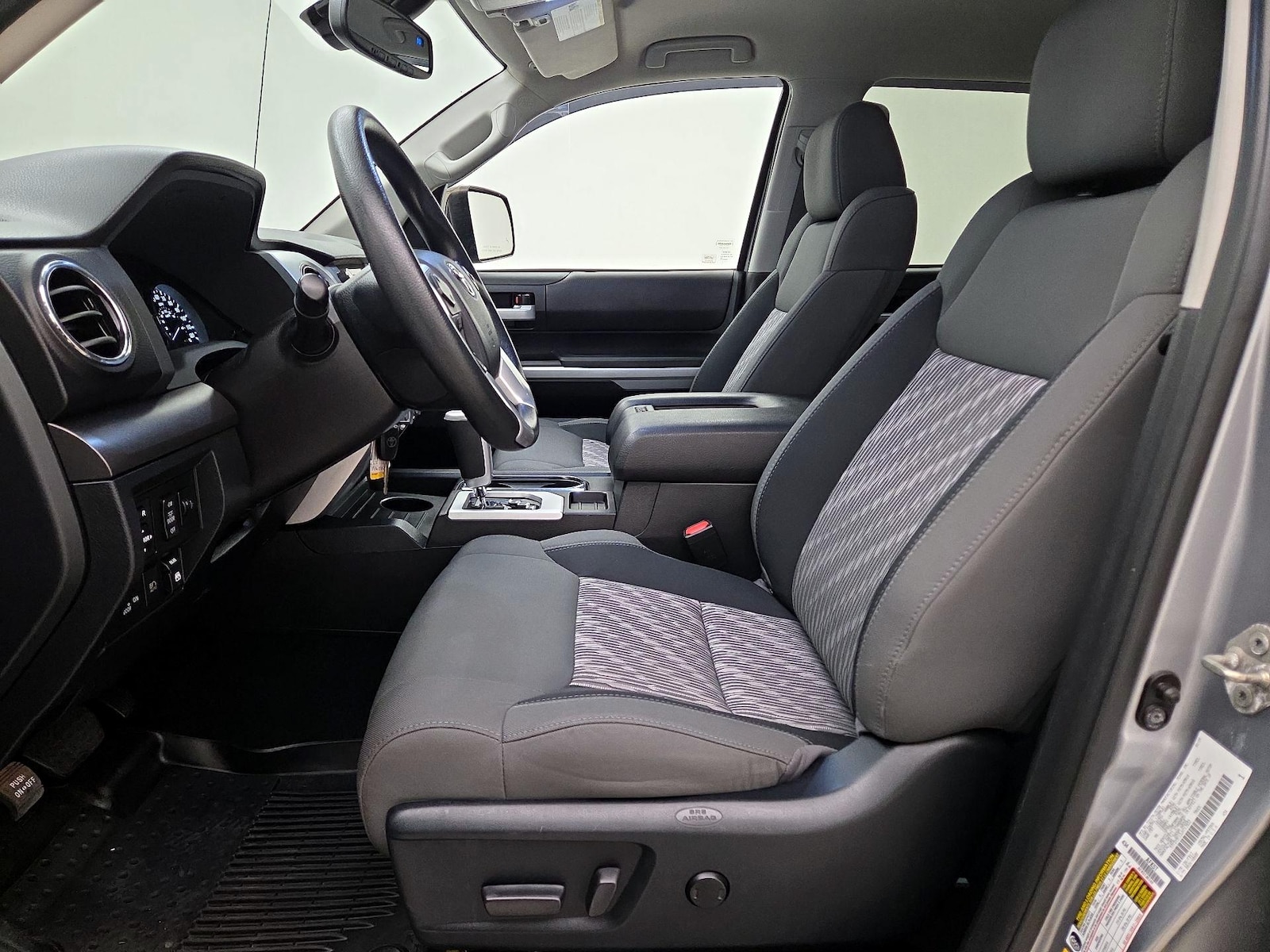 2018 Toyota Tundra SR5 - Photo 12