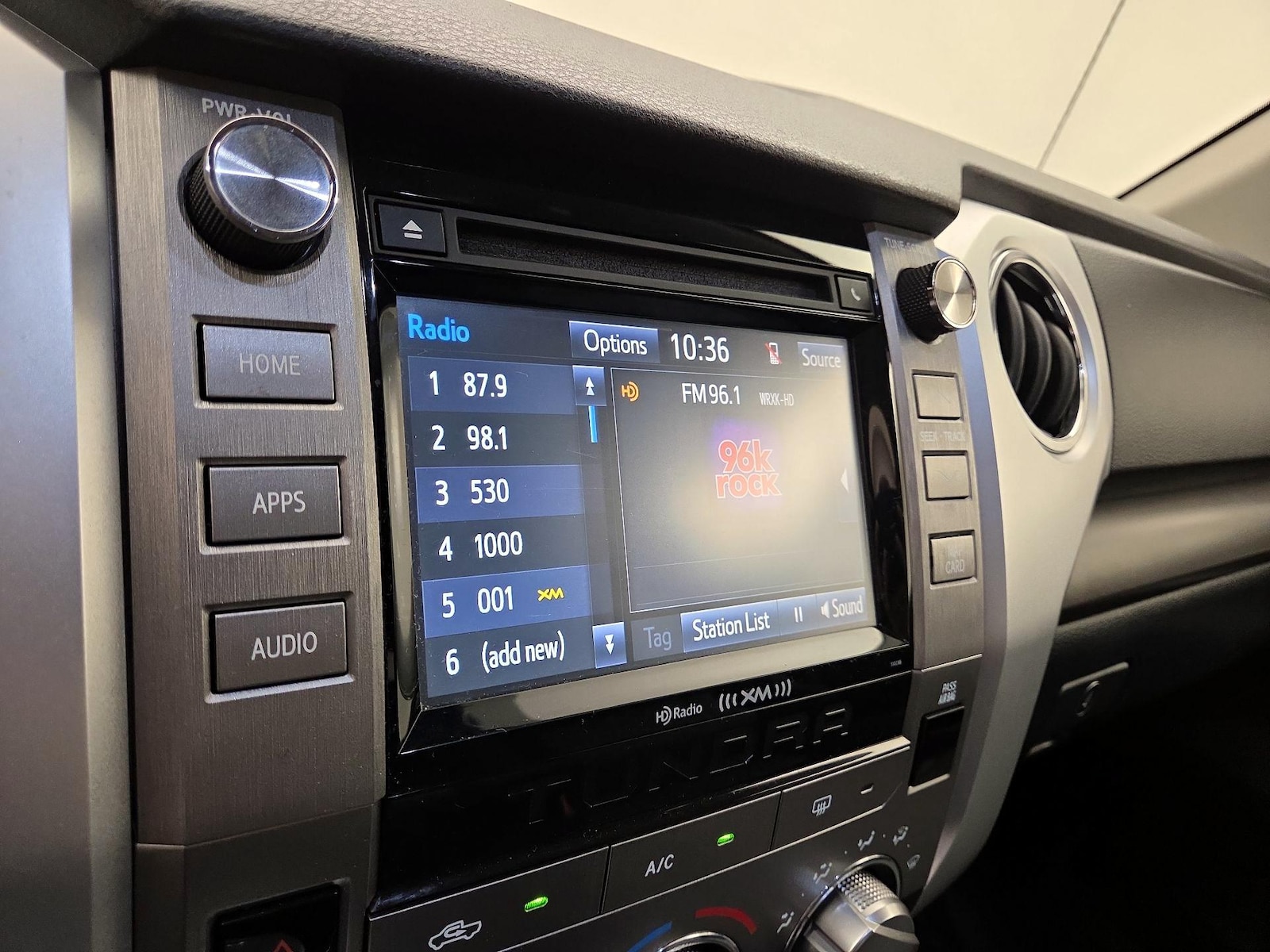 2018 Toyota Tundra SR5 - Photo 17
