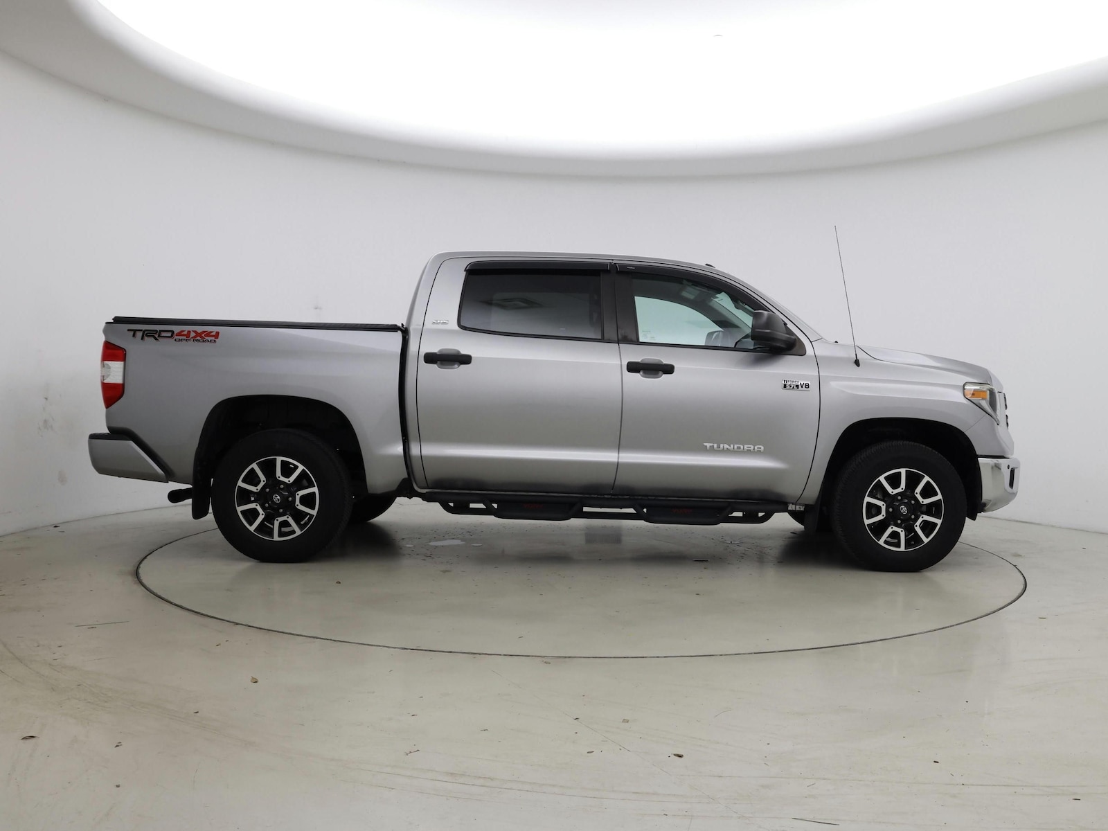 2018 Toyota Tundra SR5 - Photo 8