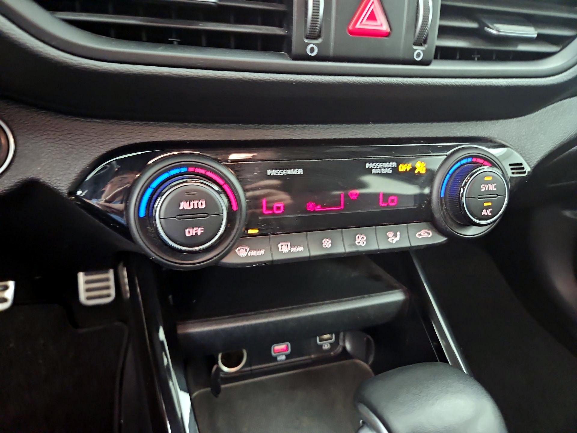 Thumbnail: 2024 Kia Forte - 17