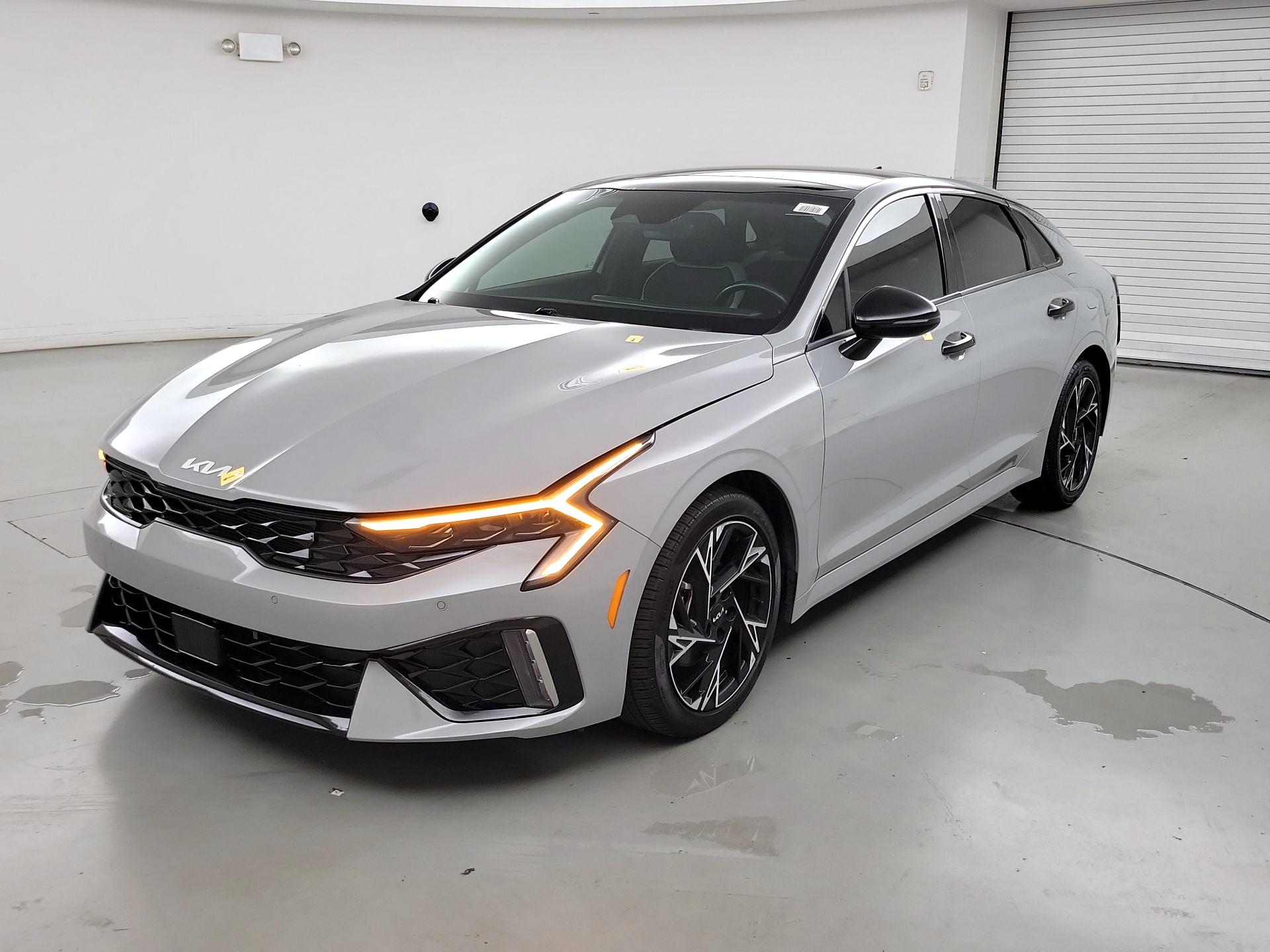 Thumbnail: 2025 Kia K5 - 3