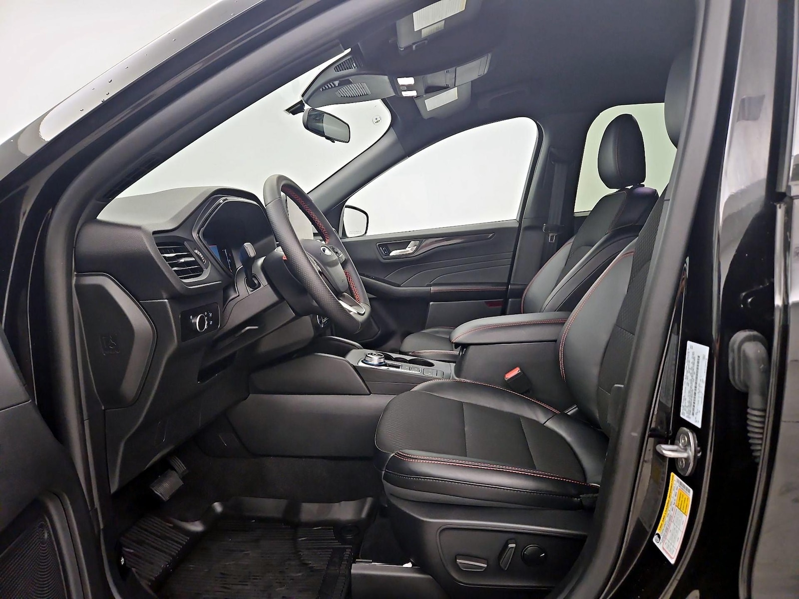 2025 Ford Escape ST-Line - Photo 12