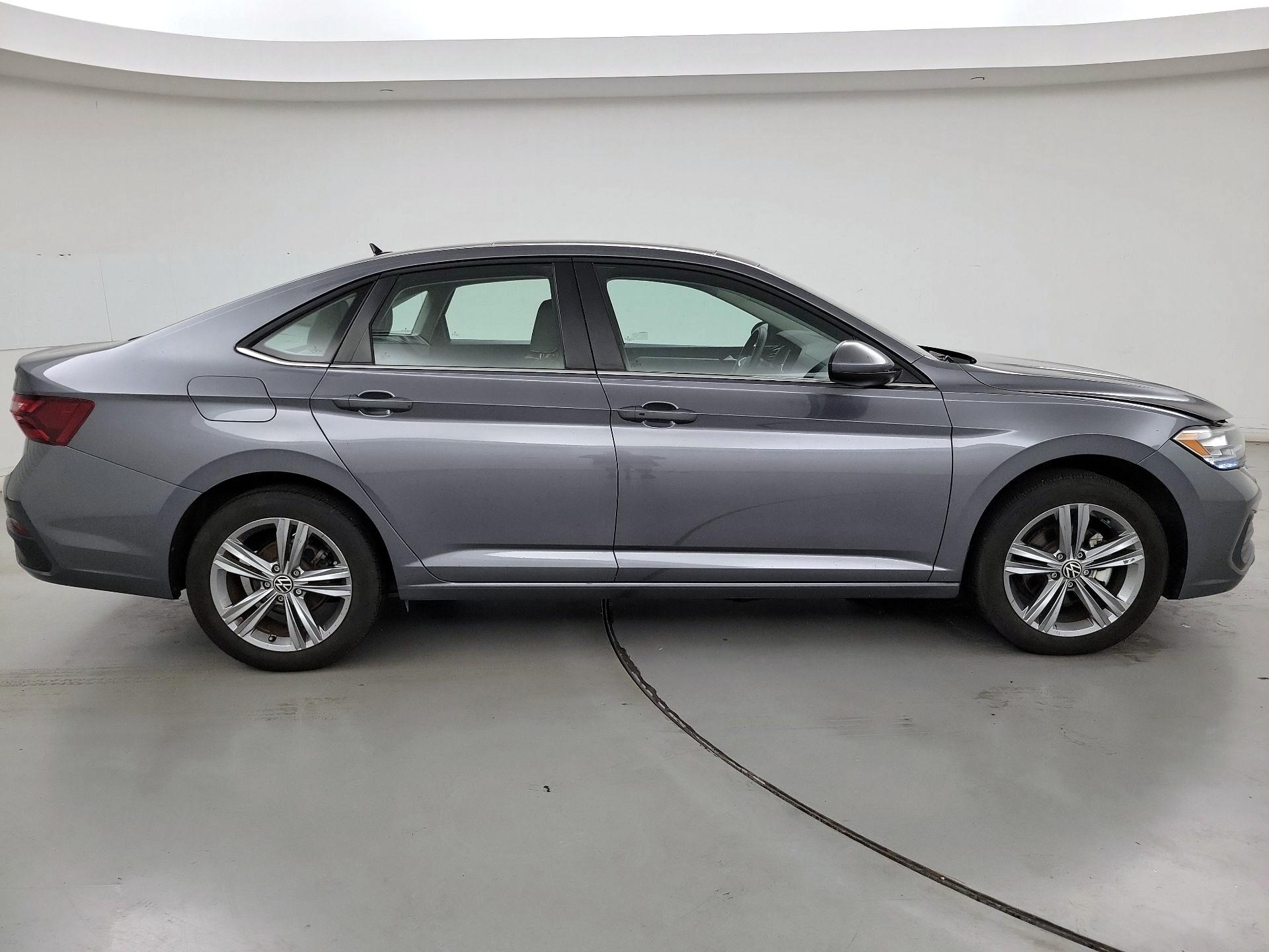 Thumbnail: 2024 Volkswagen Jetta - 4