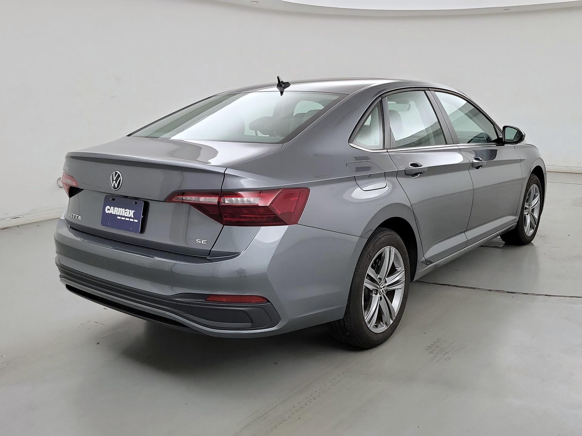 Thumbnail: 2024 Volkswagen Jetta - 5