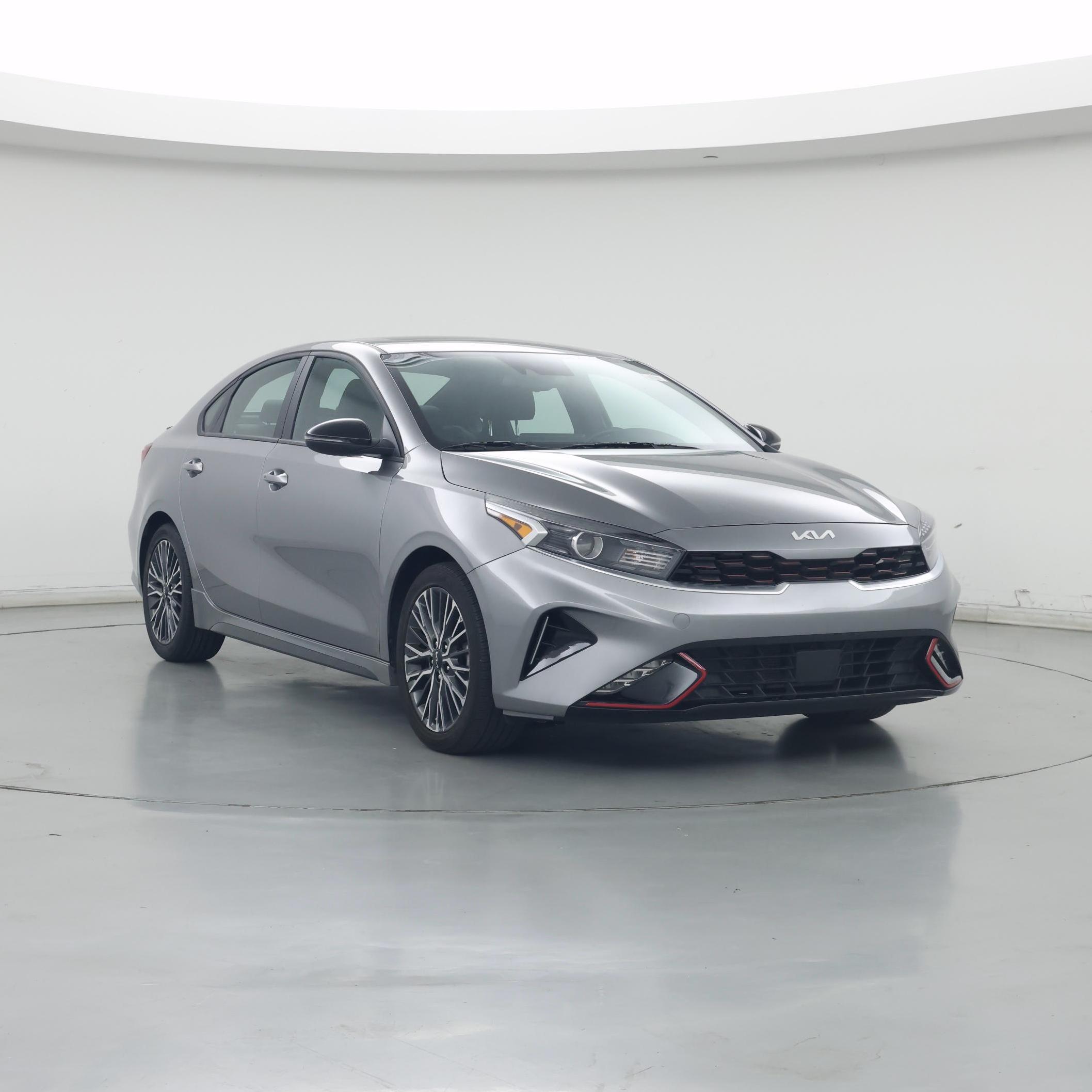 2023 Kia Forte Gris Sedán Tracción delantera Automática