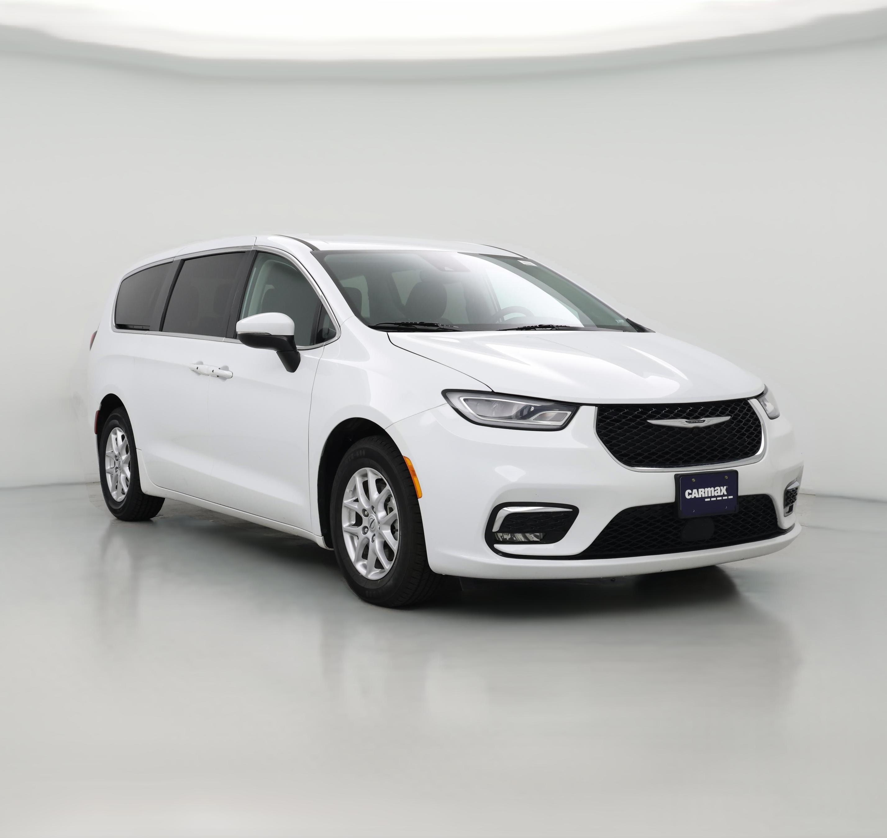 Thumbnail: 2023 Chrysler Pacifica - 1
