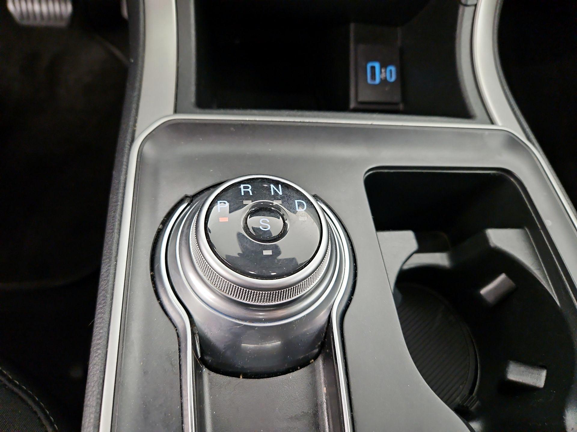 Thumbnail: 2023 Ford Edge - 17
