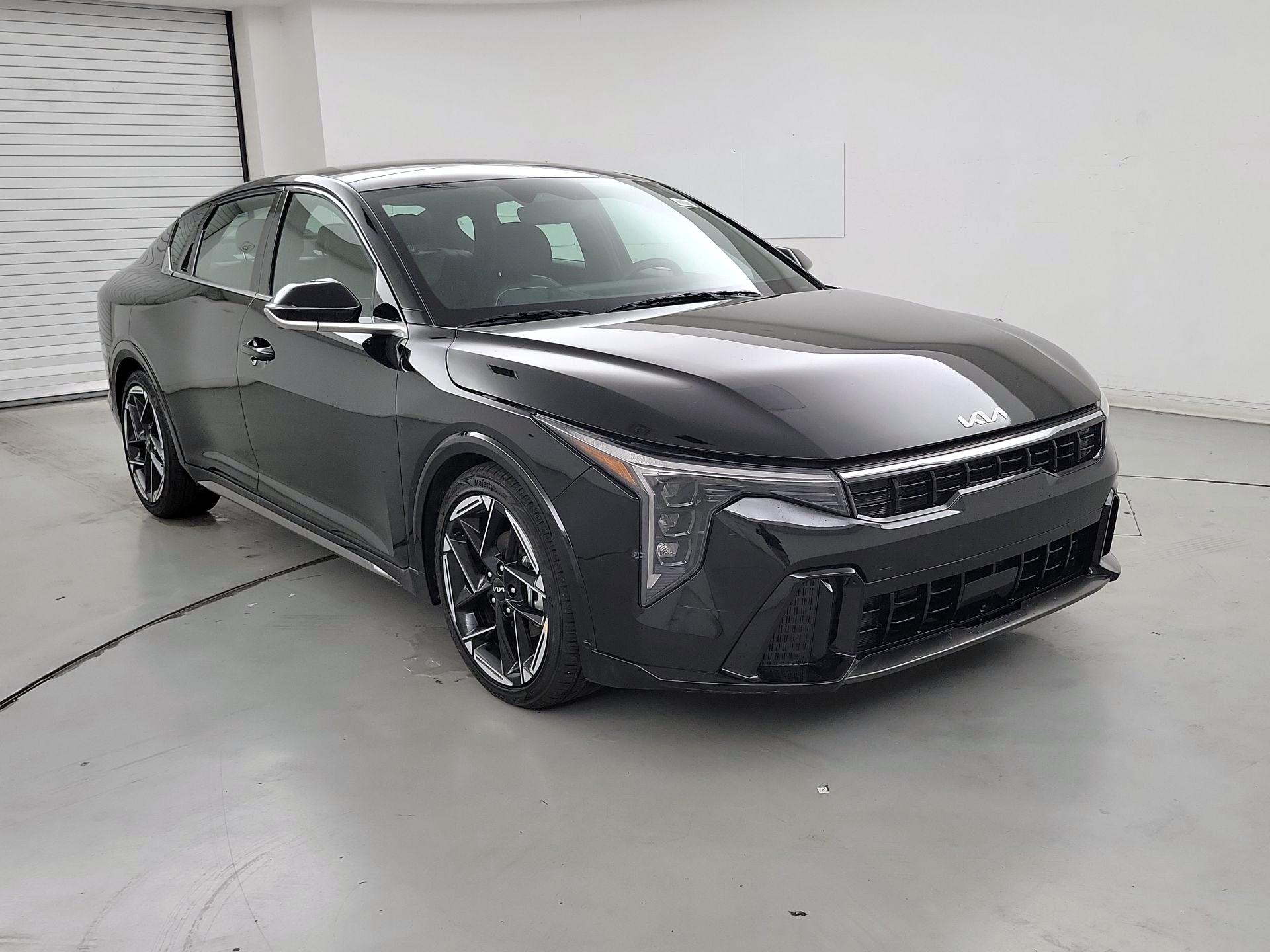 Thumbnail: 2025 Kia K4 - 1