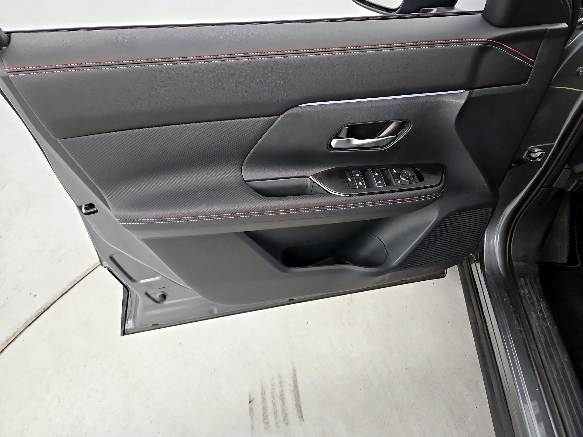 Thumbnail: 2025 Nissan Kicks - 12