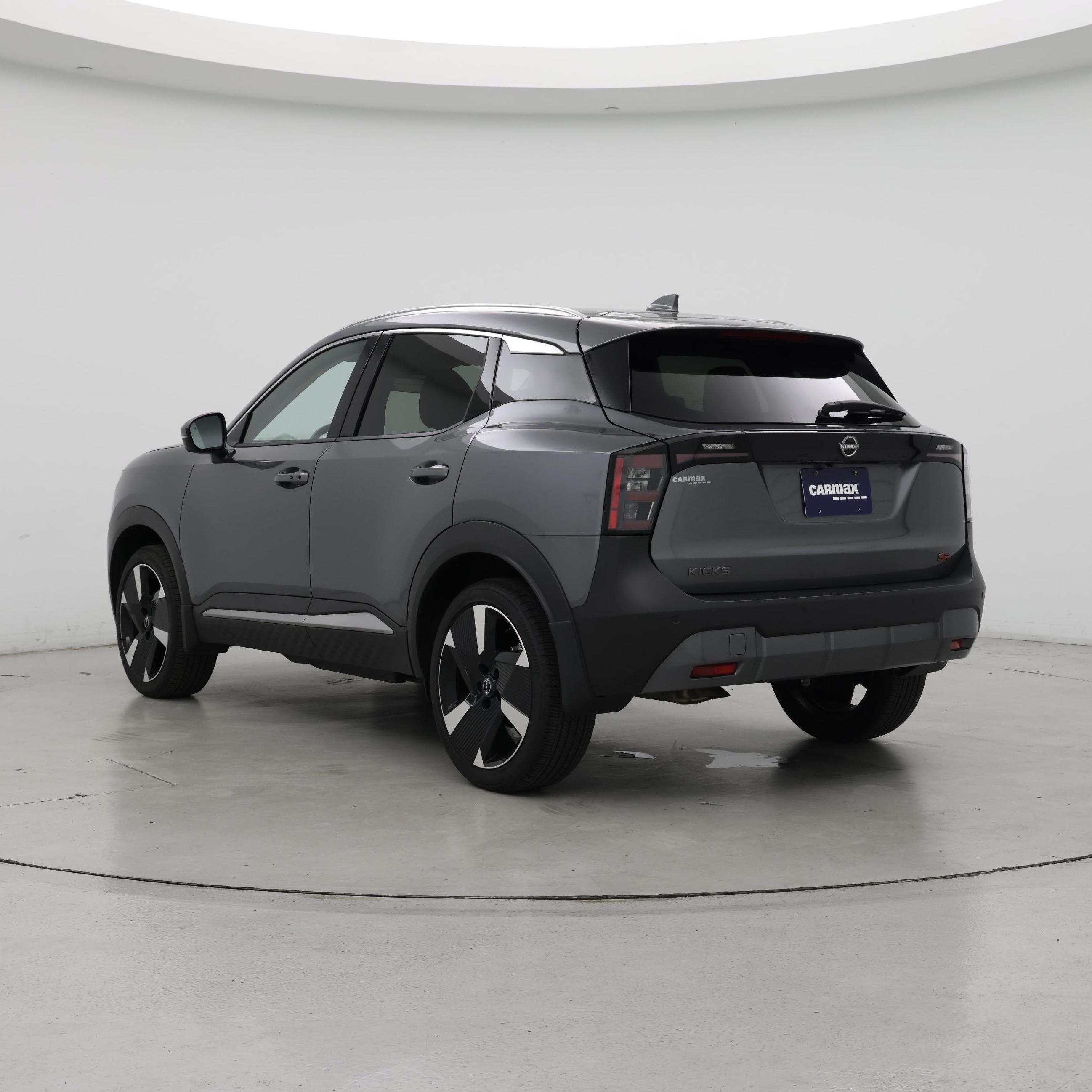 Thumbnail: 2025 Nissan Kicks - 2