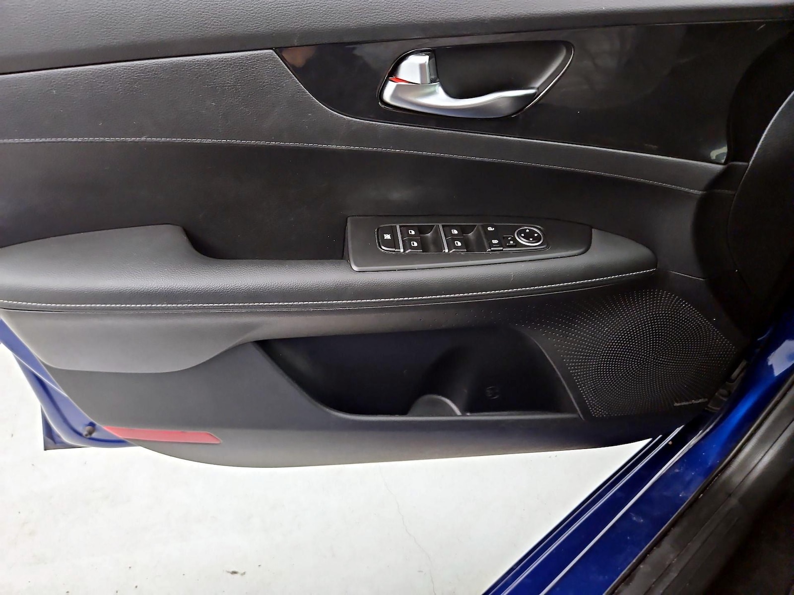 2024 Kia Forte GT-Line - Photo 13