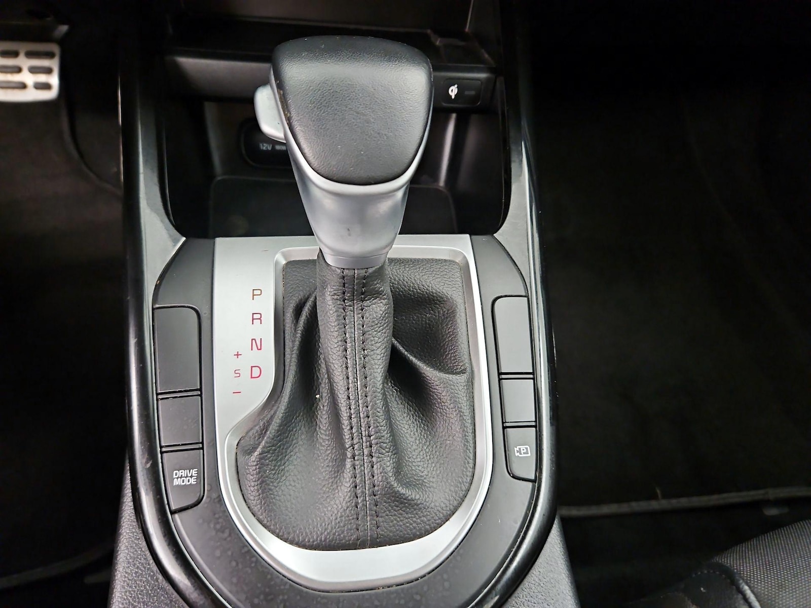 2024 Kia Forte GT-Line - Photo 19