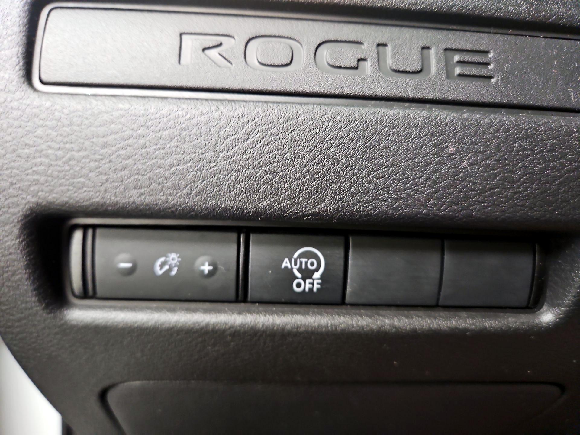 Thumbnail: 2023 Nissan Rogue - 14