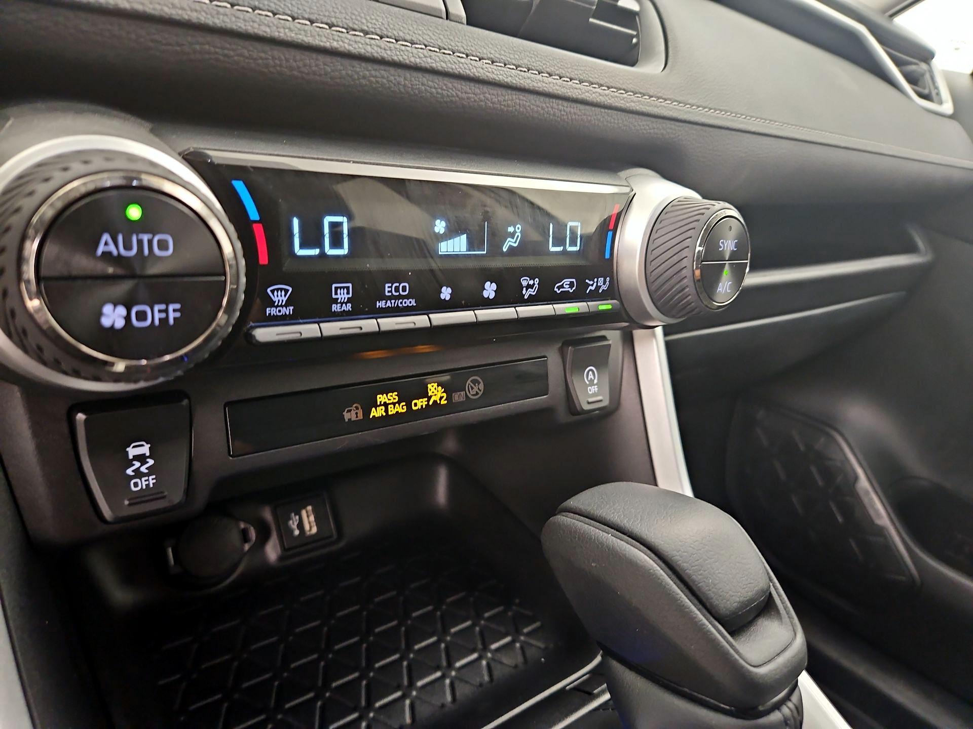 Thumbnail: 2025 Toyota RAV4 - 16