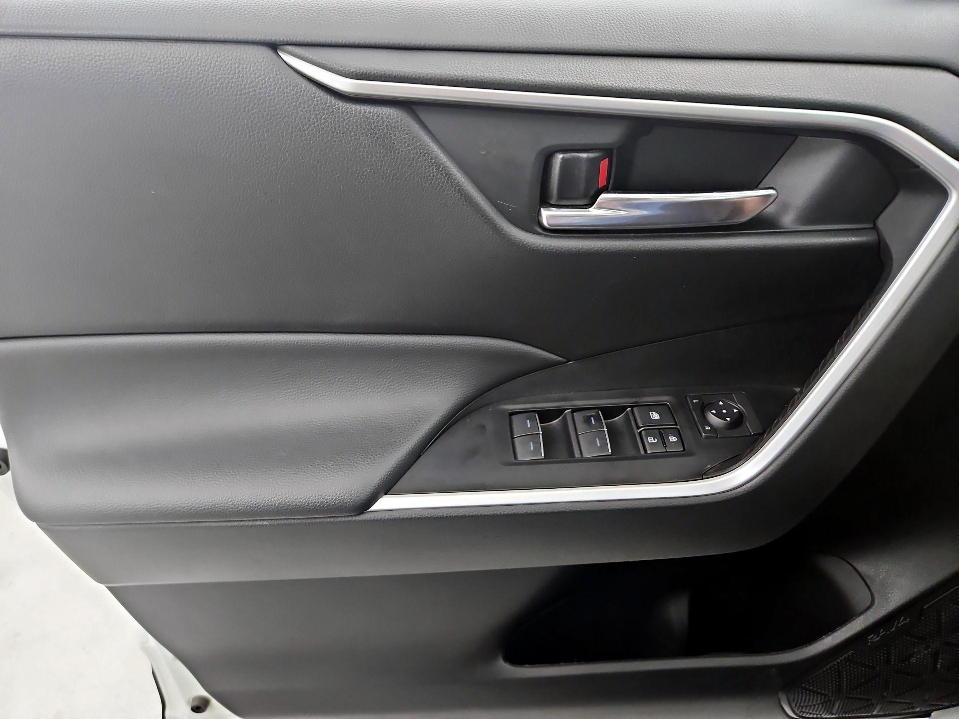 Thumbnail: 2024 Toyota RAV4 - 12