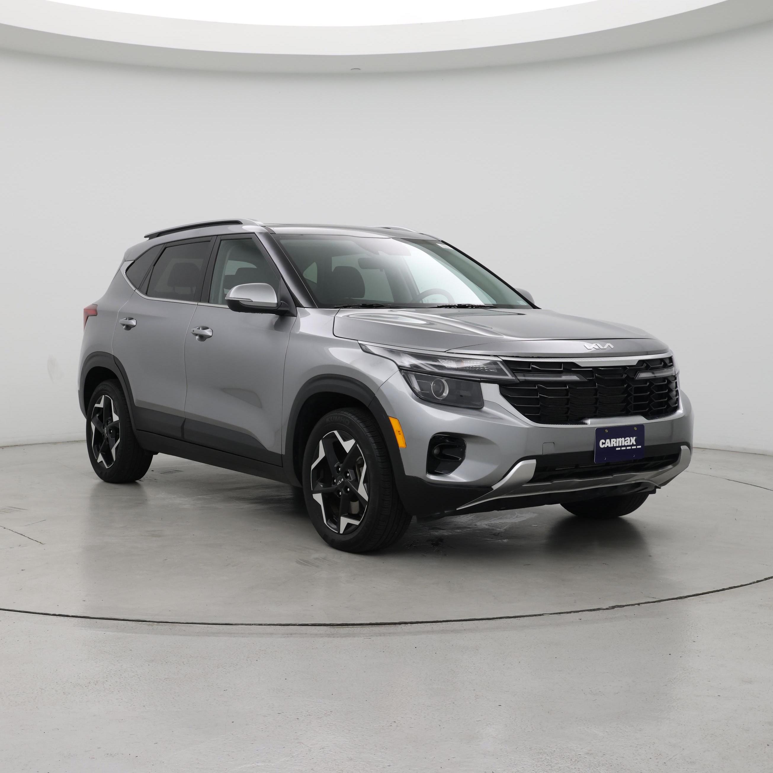 Gray 2024 Kia Seltos SUV / Crossover All-Wheel Drive Automatic