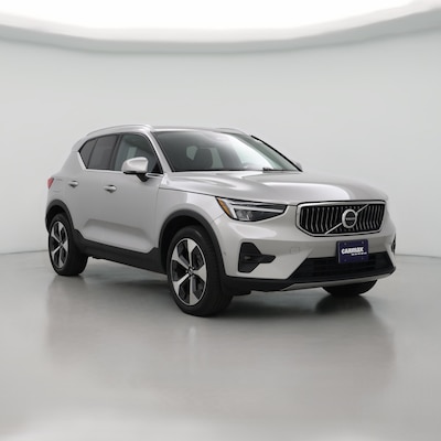 2024 Volvo XC40 B5 Plus Bright Theme