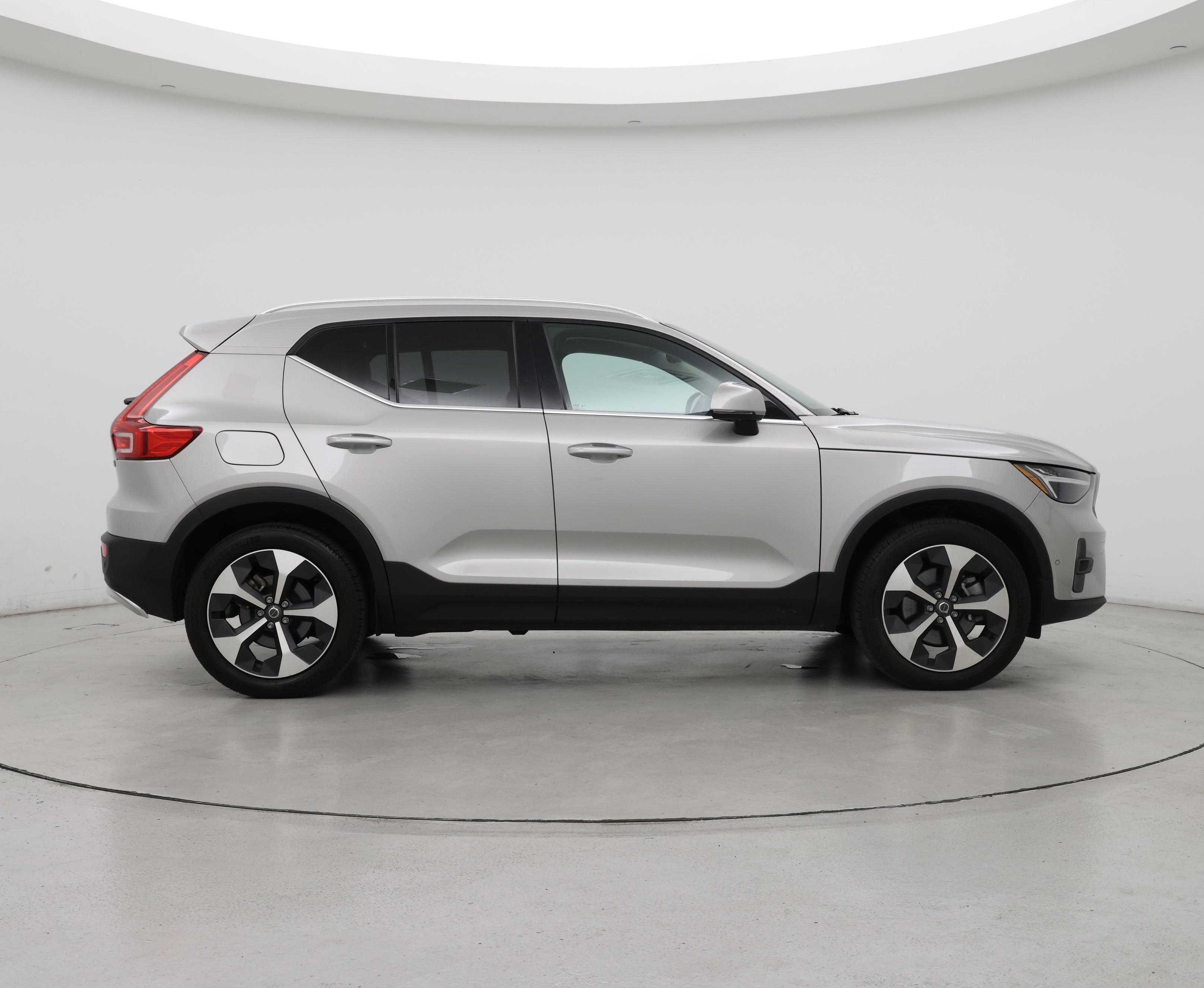 Thumbnail: 2024 Volvo XC40 - 7