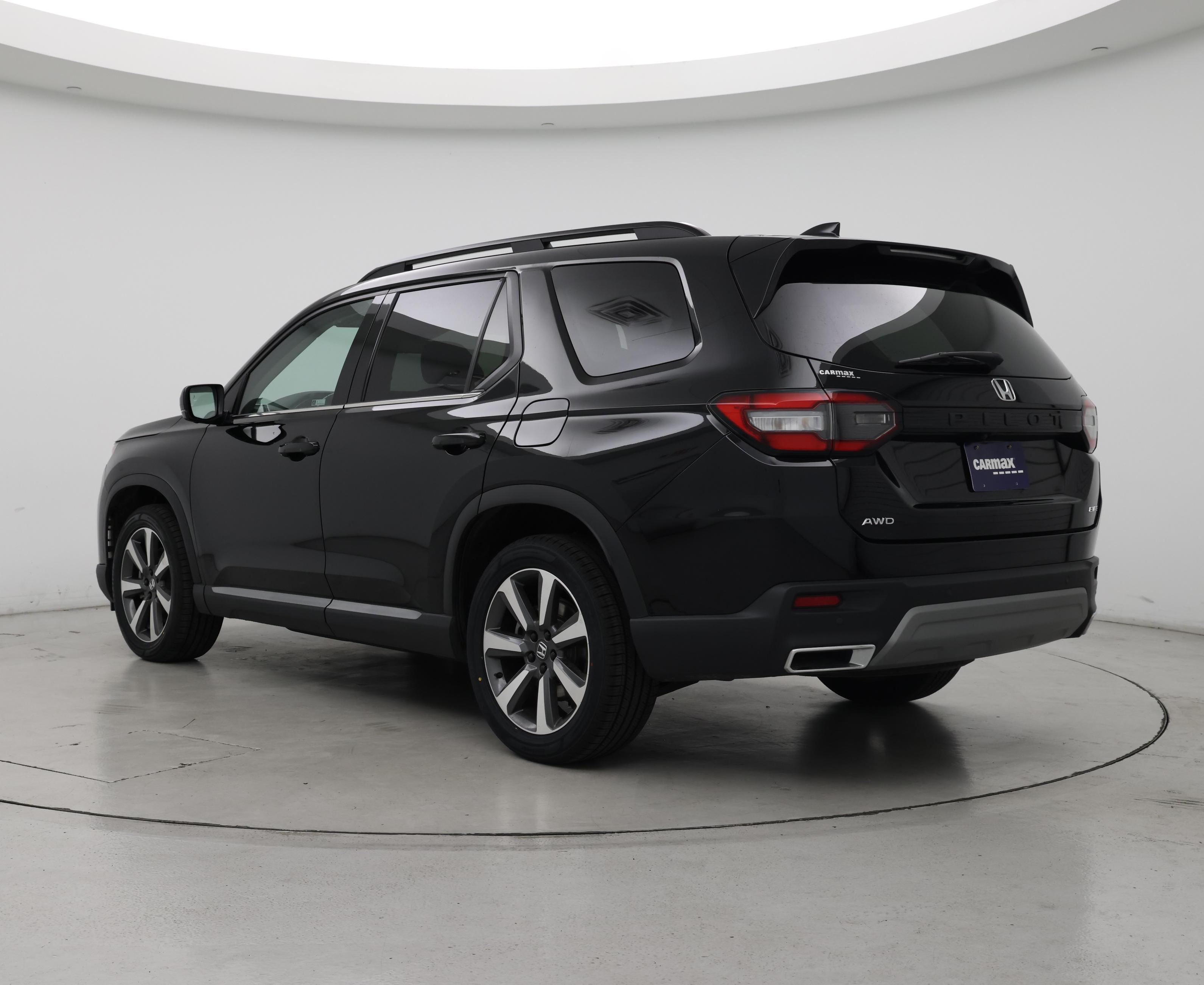 Thumbnail: 2023 Honda Pilot - 2