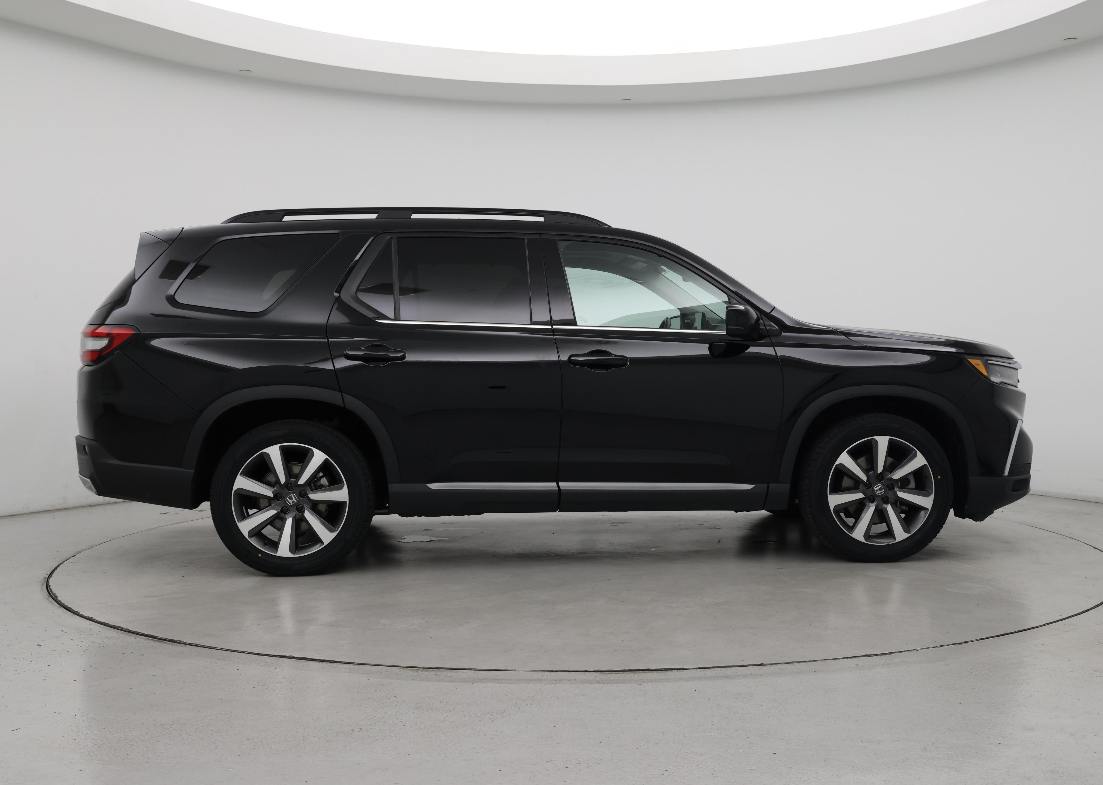 Thumbnail: 2023 Honda Pilot - 7