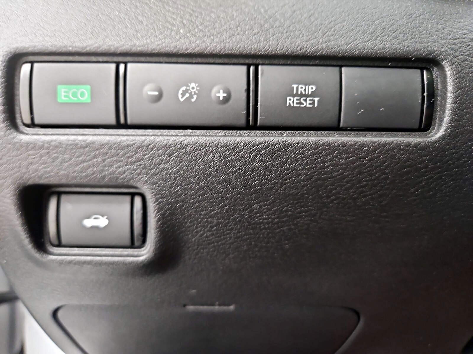 2025 Nissan Sentra SV - Photo 14