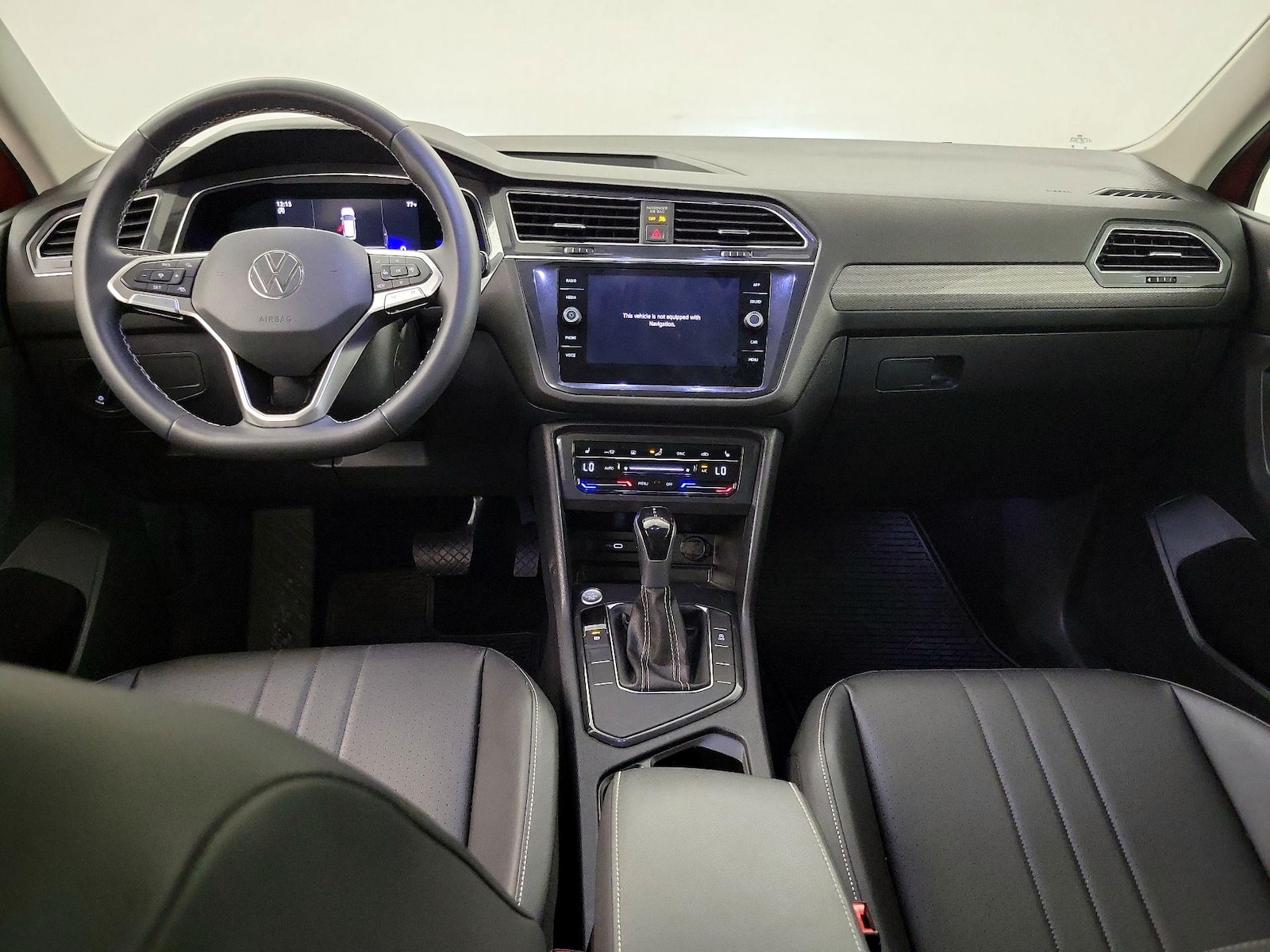 2023 Volkswagen Tiguan SE - Photo 10