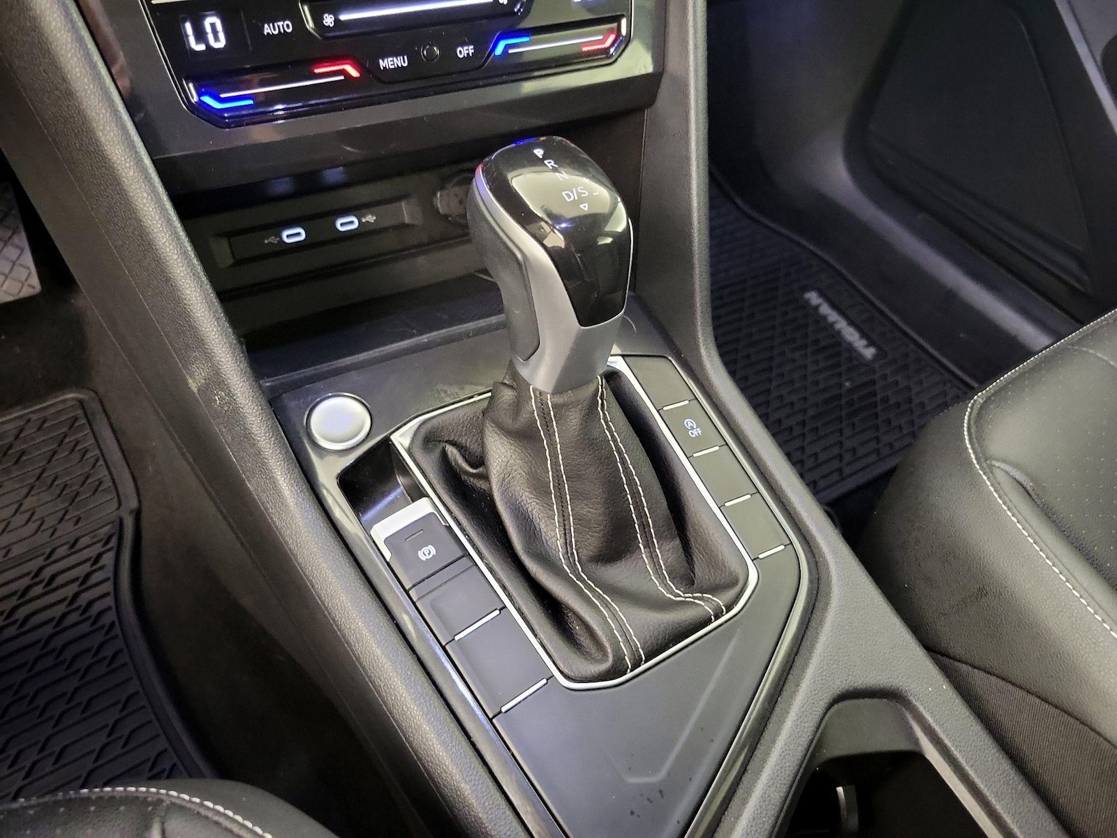 2023 Volkswagen Tiguan SE - Photo 19