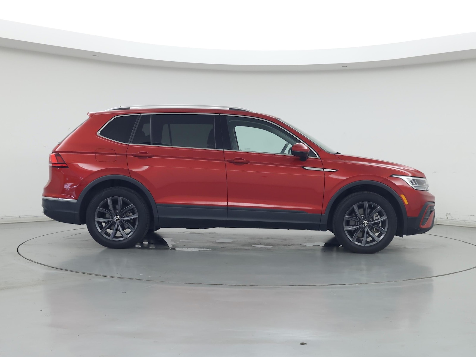 2023 Volkswagen Tiguan SE - Photo 8