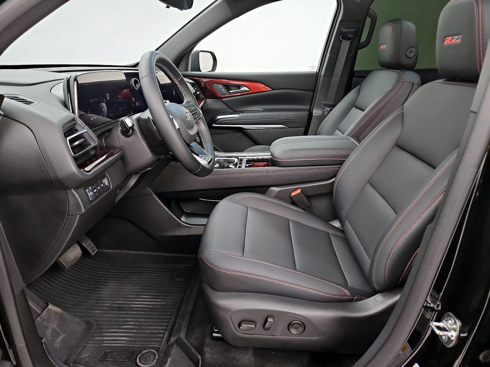 2026 Chevrolet Traverse Z71 - Photo 12