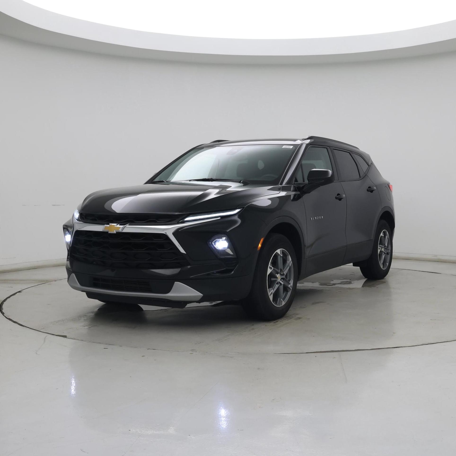 Thumbnail: 2023 Chevrolet Blazer - 4