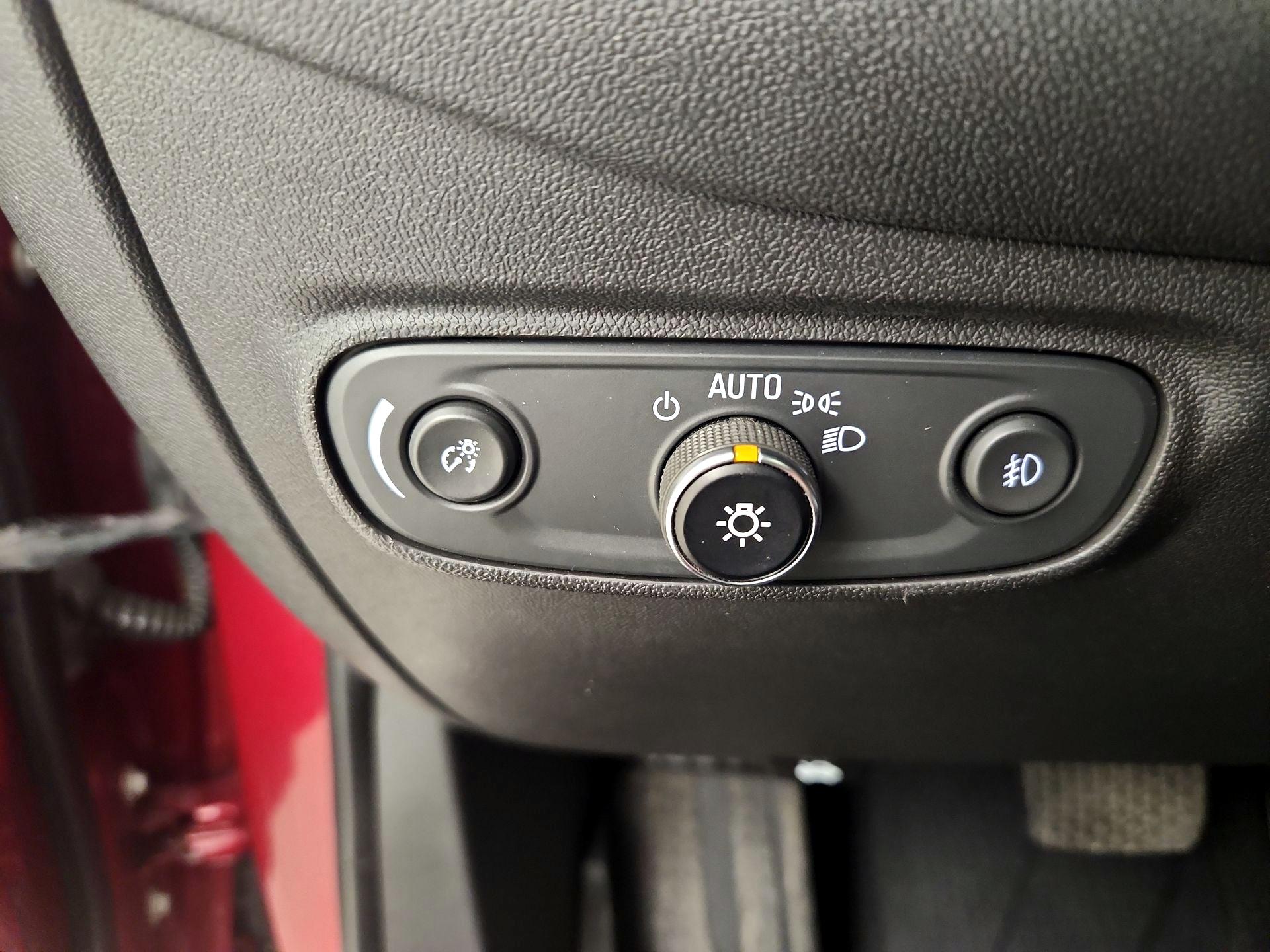 Thumbnail: 2020 Chevrolet Equinox - 13