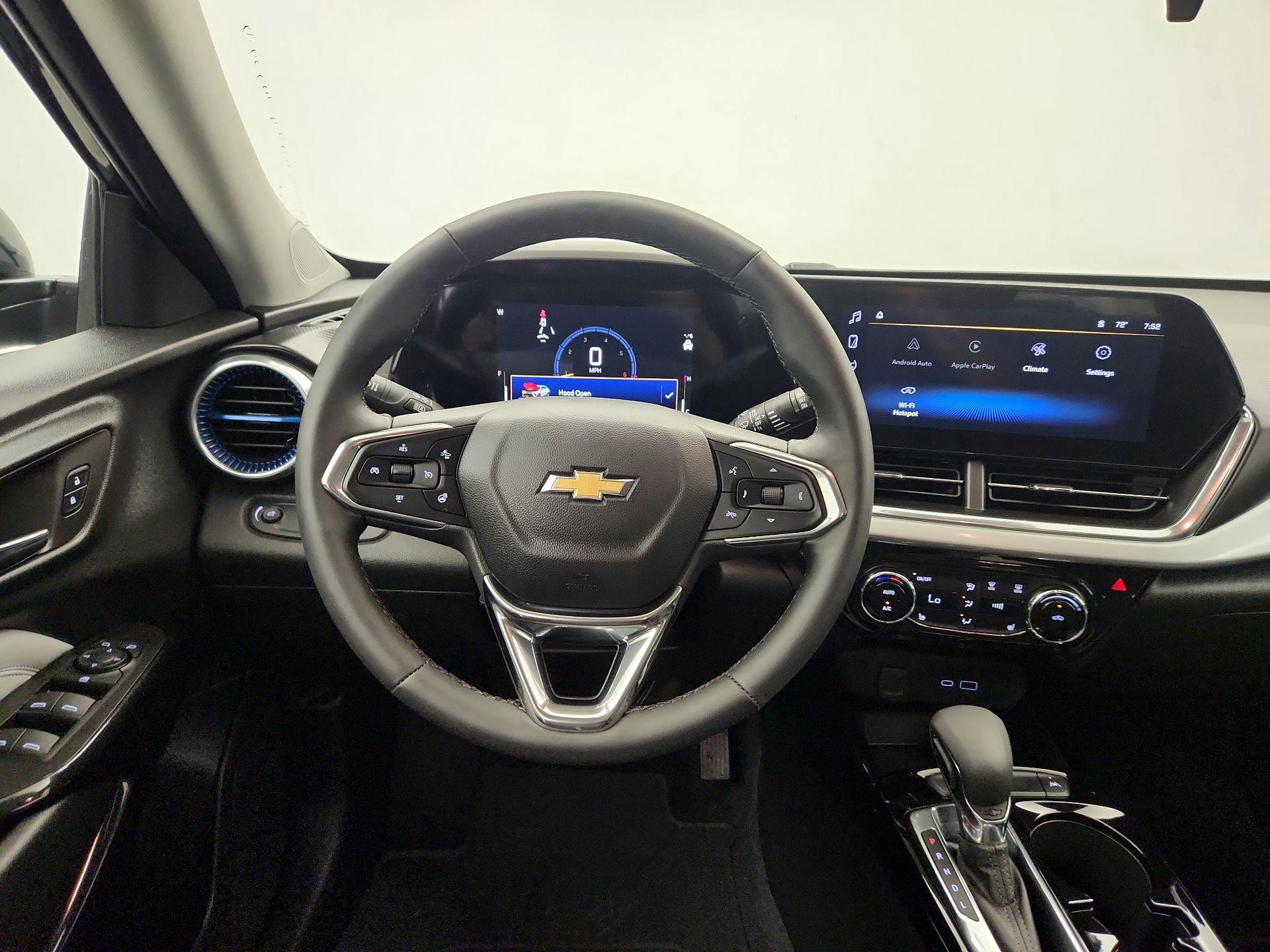Thumbnail: 2025 Chevrolet Trax - 10