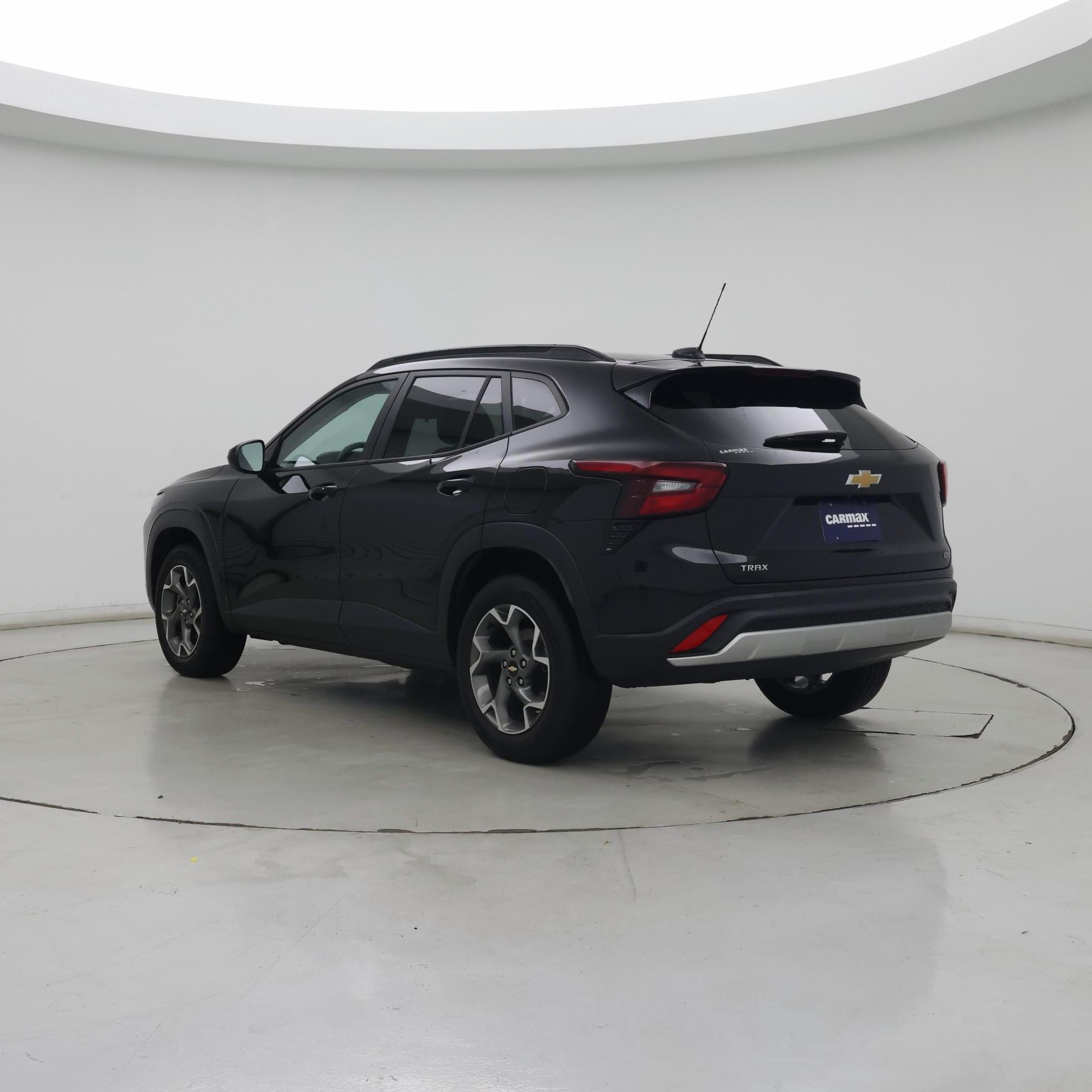 Thumbnail: 2025 Chevrolet Trax - 2