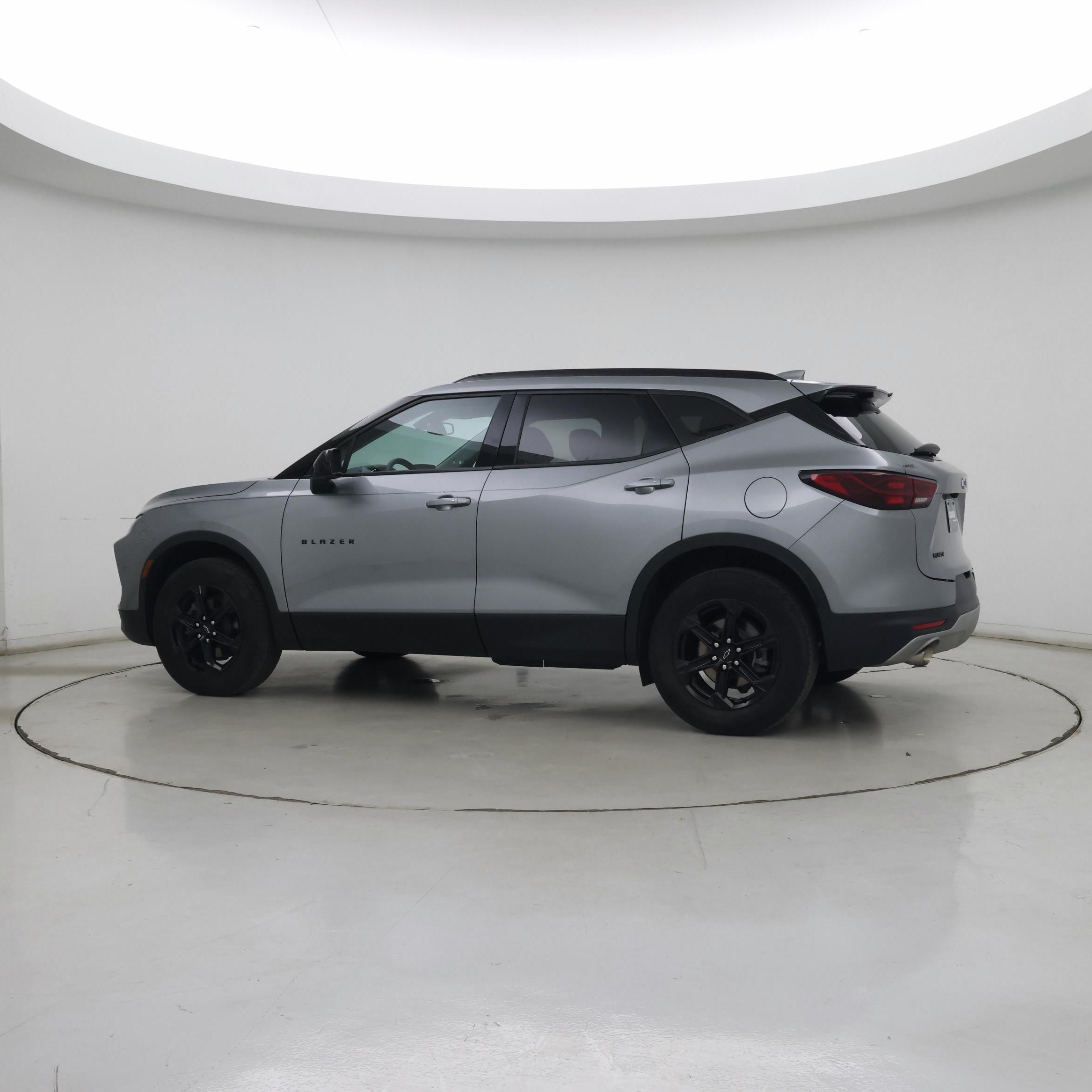Thumbnail: 2023 Chevrolet Blazer - 3