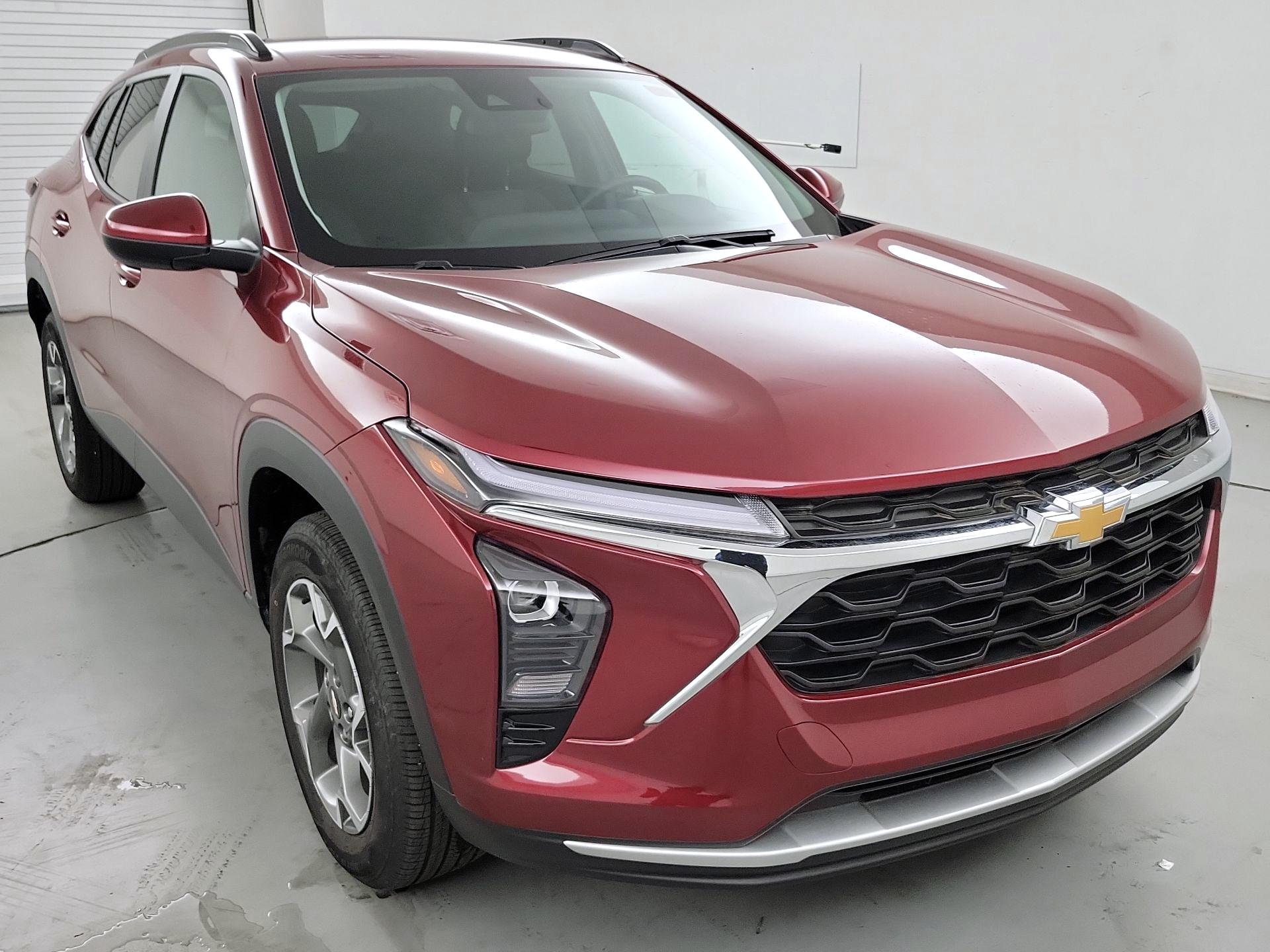 Thumbnail: 2024 Chevrolet Trax - 1