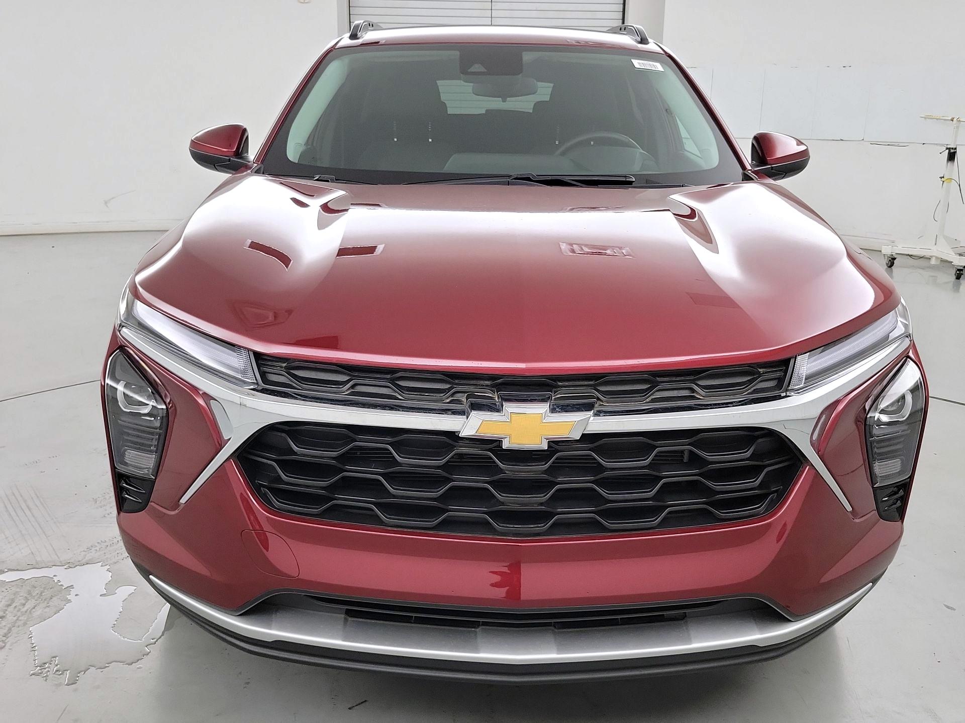 Thumbnail: 2024 Chevrolet Trax - 2