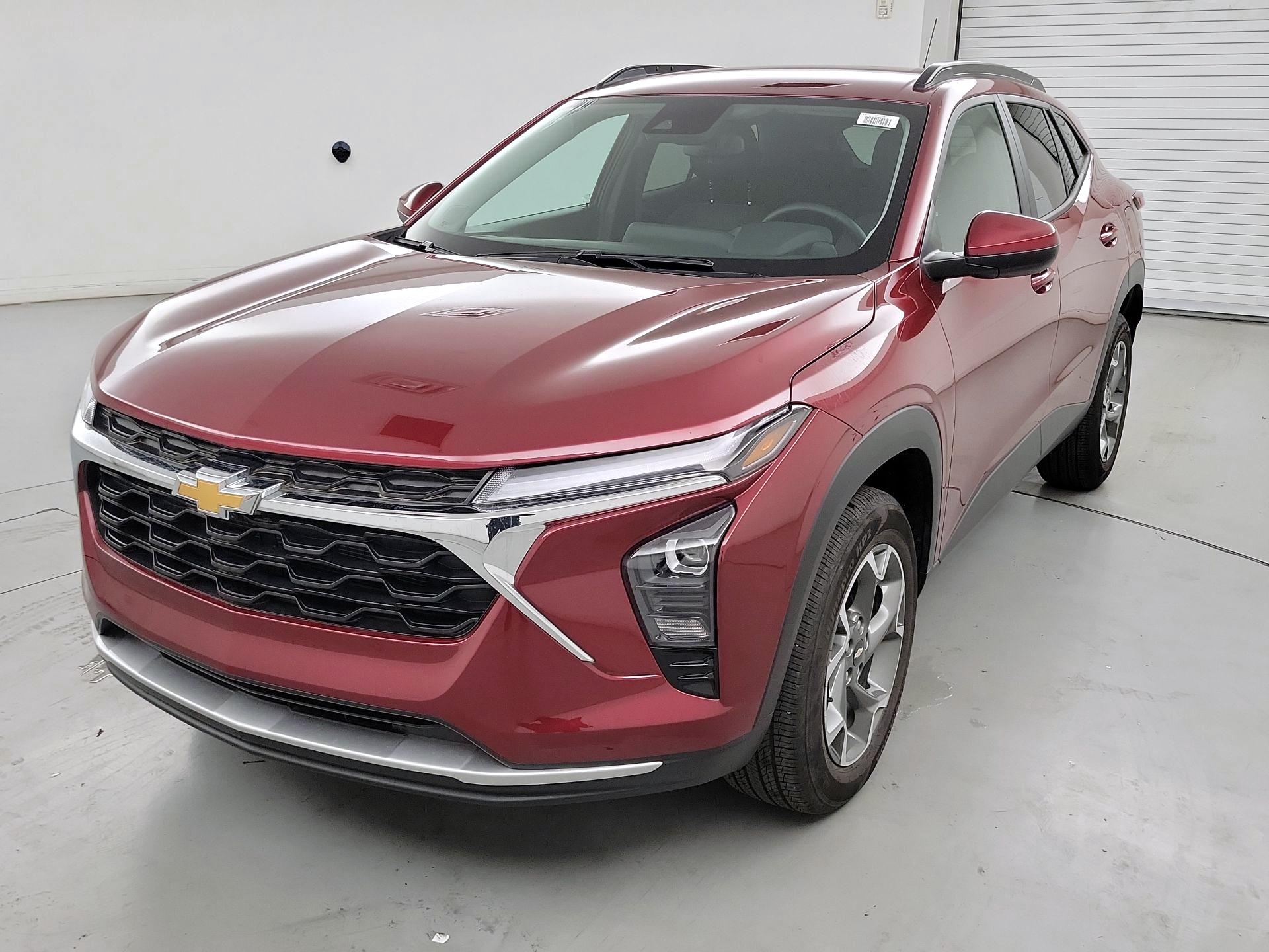 Thumbnail: 2024 Chevrolet Trax - 3