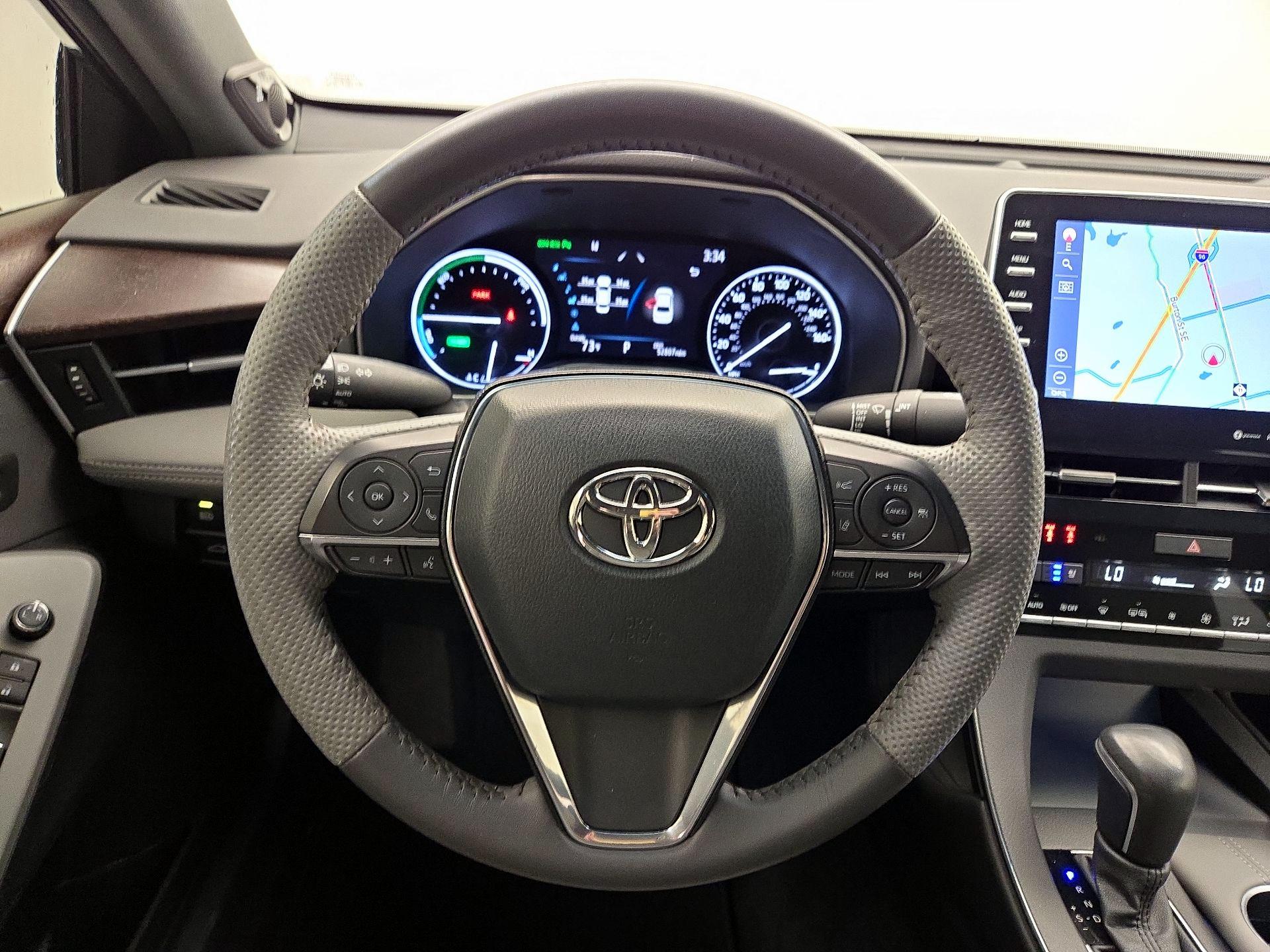 Thumbnail: 2022 Toyota Avalon - 10