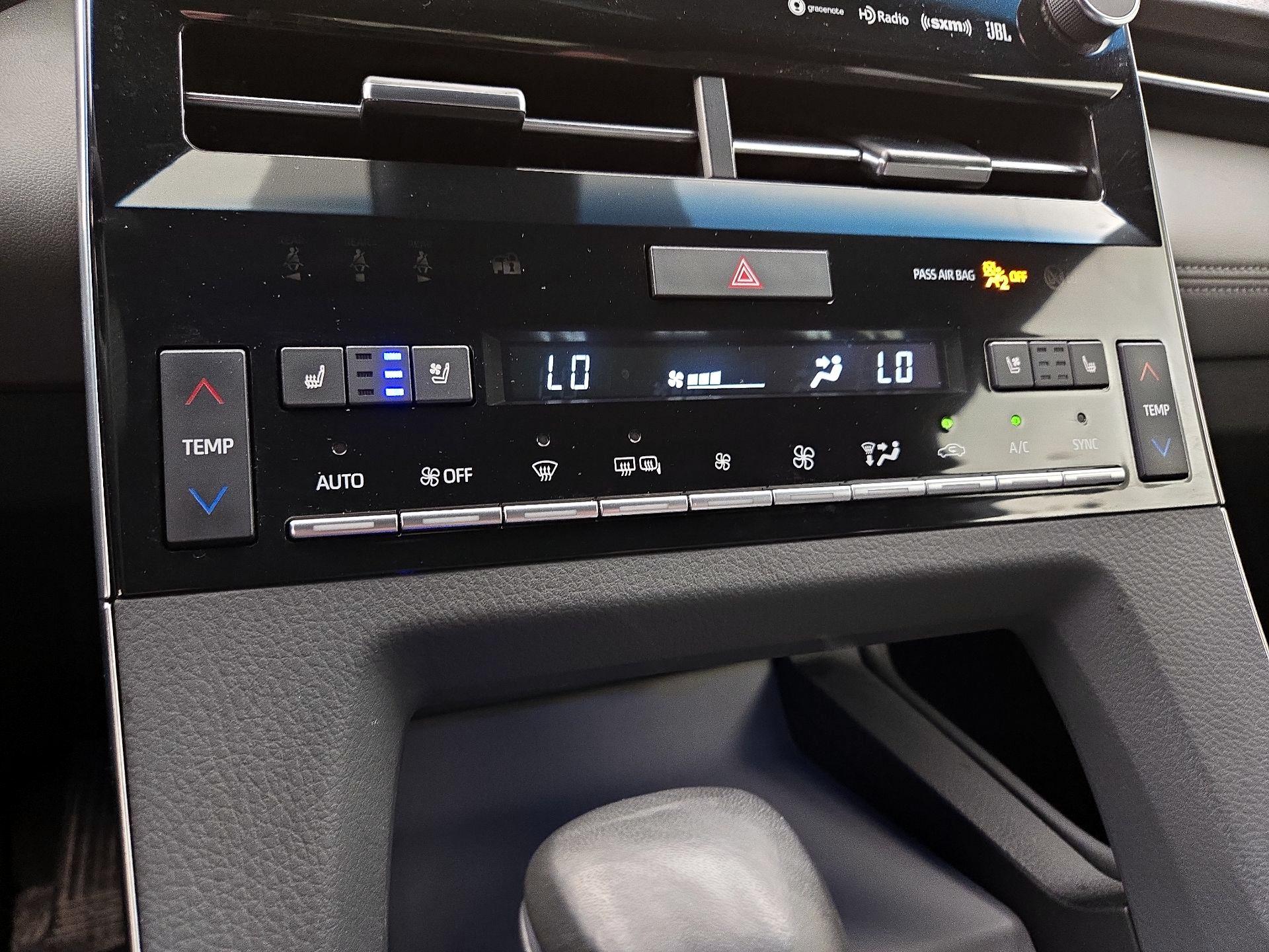 Thumbnail: 2022 Toyota Avalon - 17