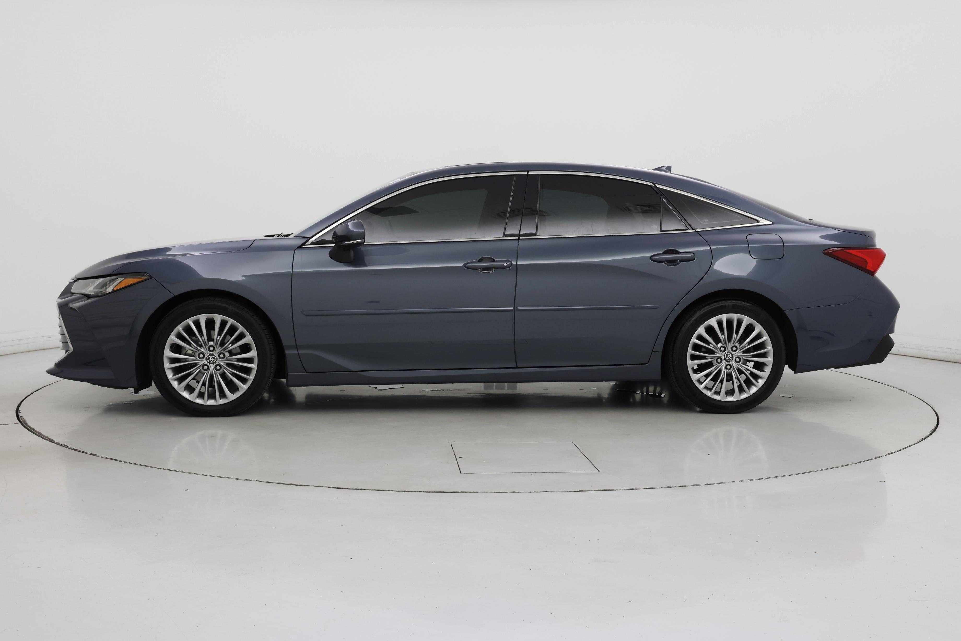 Thumbnail: 2022 Toyota Avalon - 3