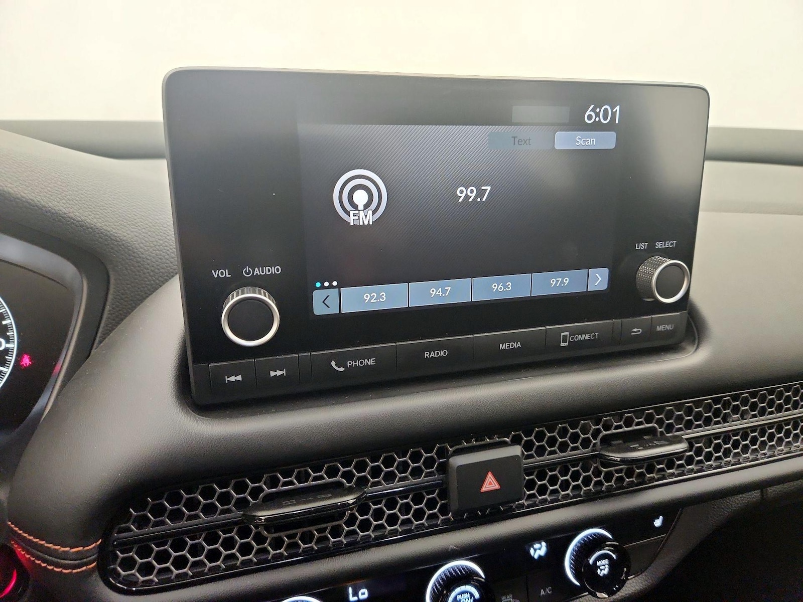 2025 Honda HR-V Sport - Photo 16