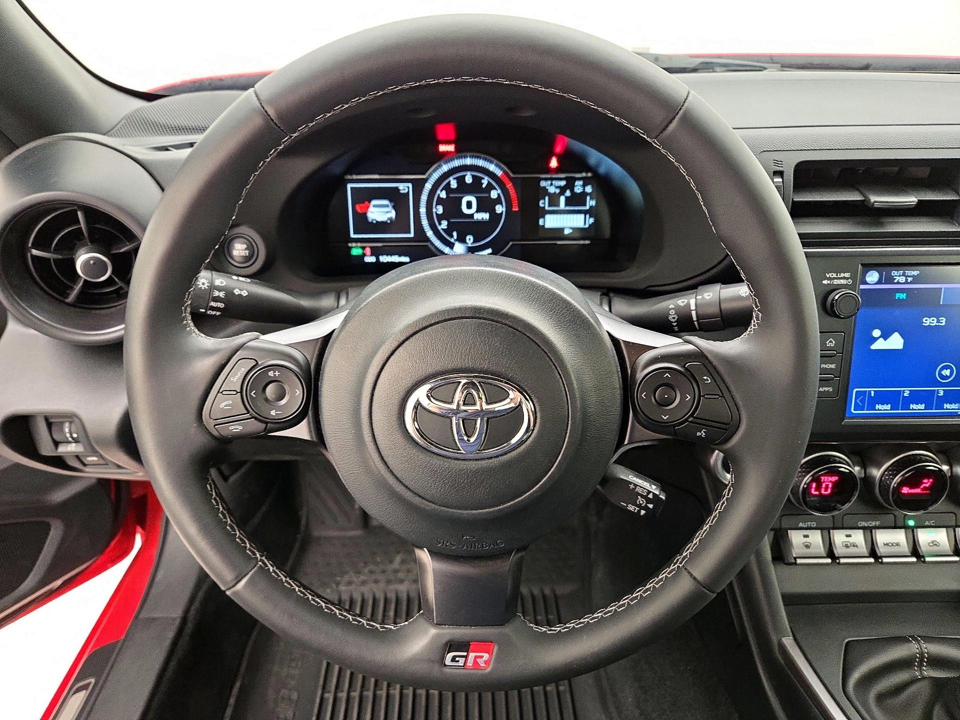 Thumbnail: 2023 Toyota GR86 - 10