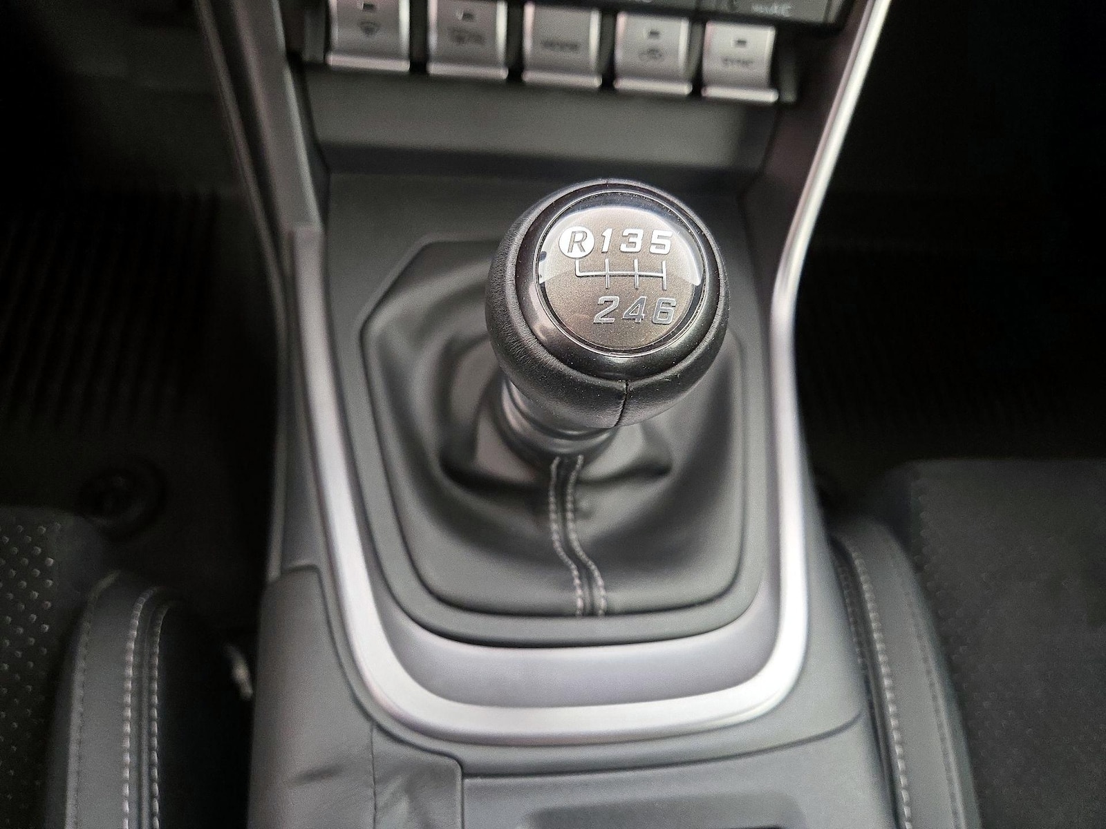 2023 Toyota GR86 Premium - Photo 18